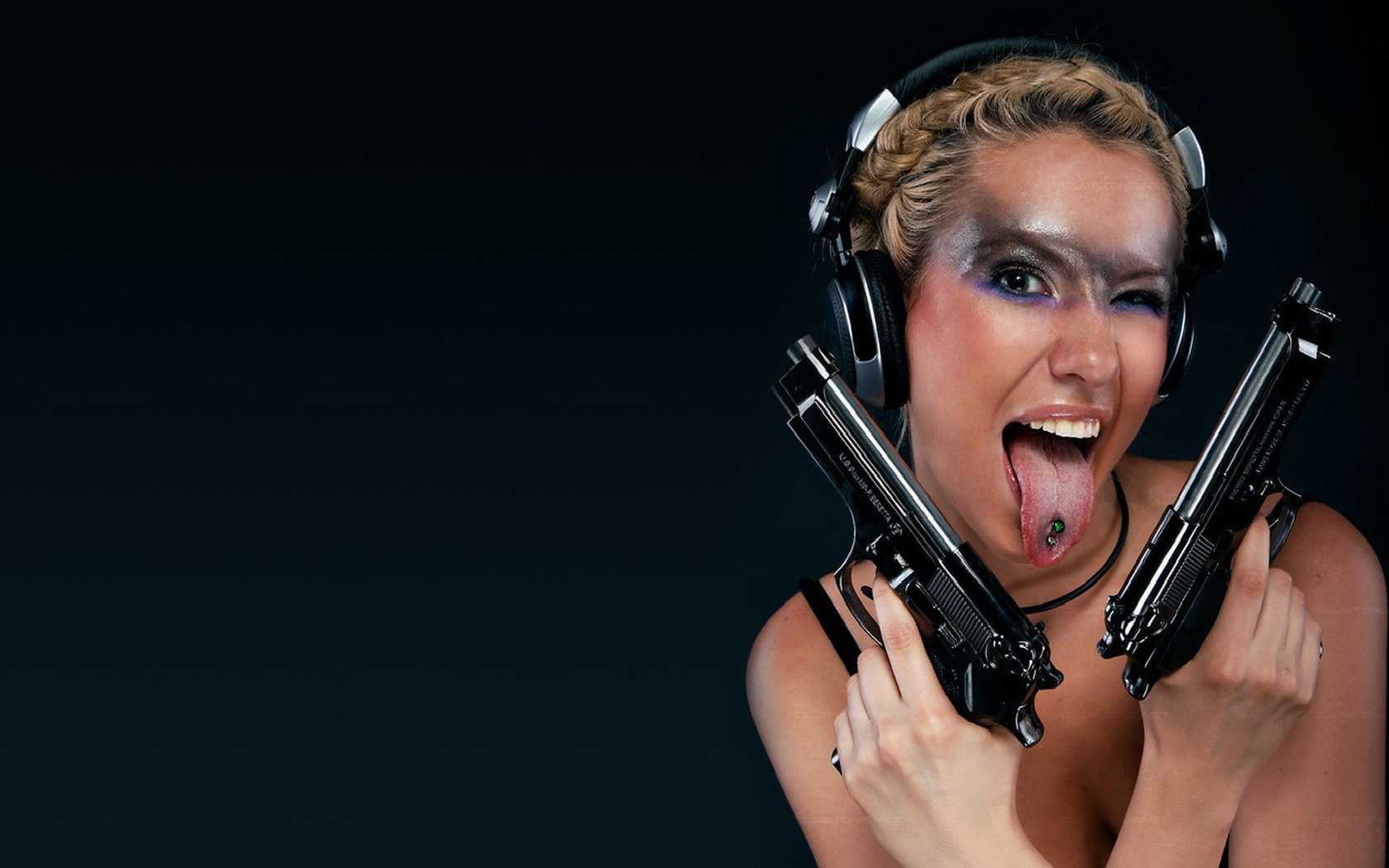 Free download Girls with Guns background ID:226204 hd 1680x1050 for desktop