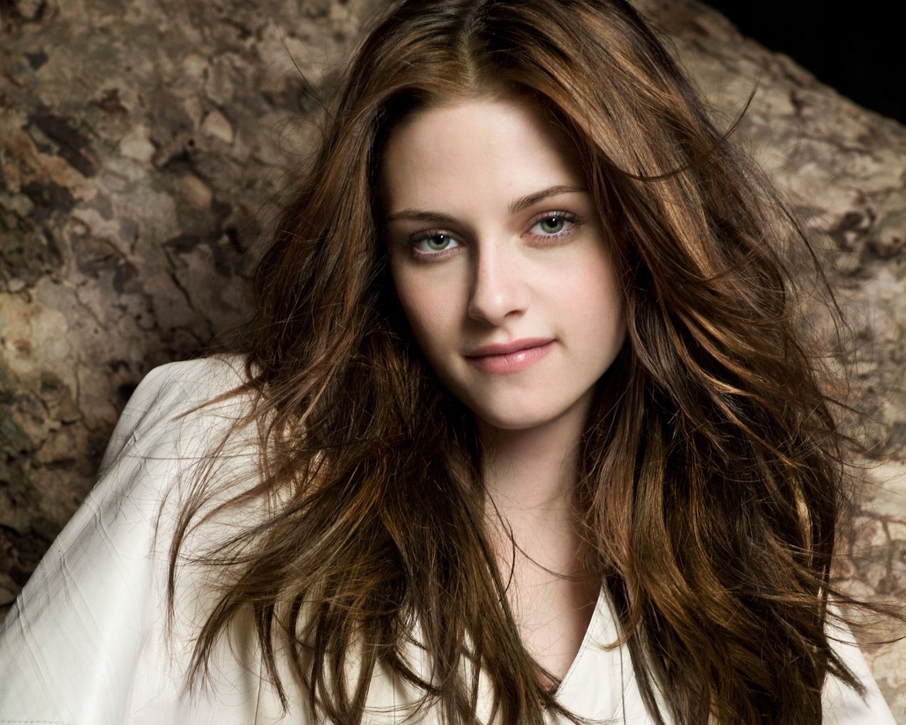 Awesome Kristen Stewart free wallpaper ID:114615 for hd 1280x1024 computer