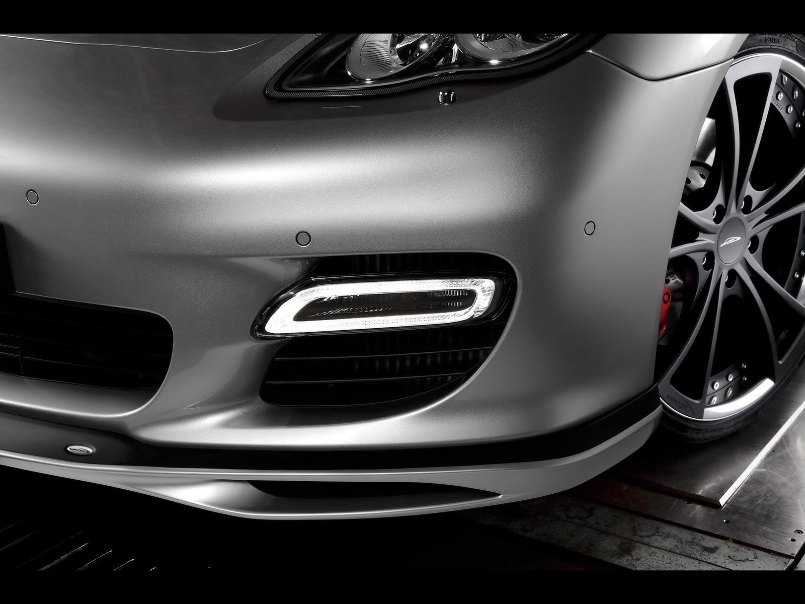 High resolution Panamera Turbo hd 1600x1200 background ID:182859 for PC