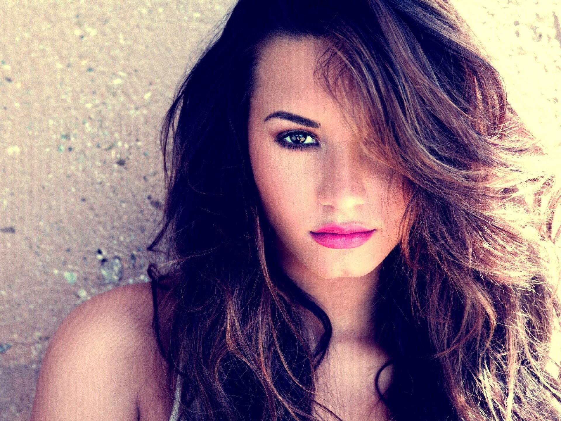 Awesome Demi Lovato free wallpaper ID:467371 for hd 1920x1440 computer