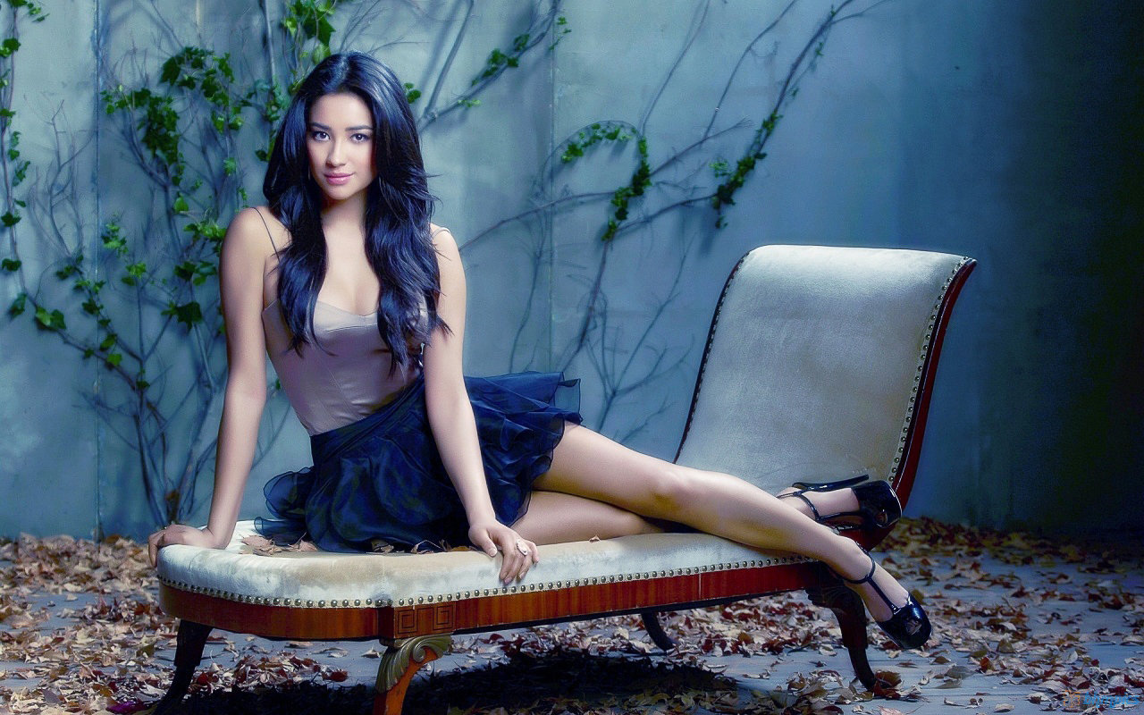 High resolution Shay Mitchell hd 1280x800 wallpaper ID:259097 for computer