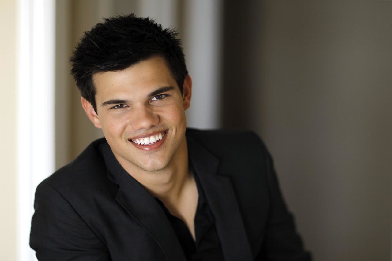 Awesome Taylor Lautner free wallpaper ID:323200 for hd 1280x854 PC