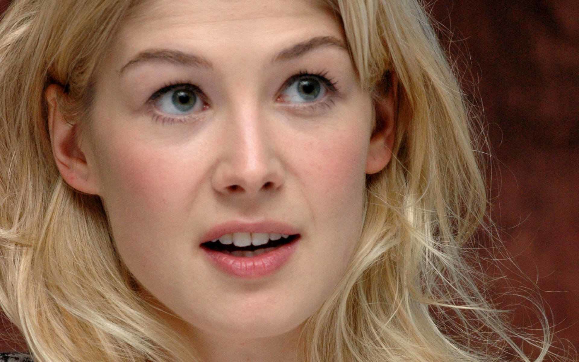 Free download Rosamund Pike wallpaper ID:378962 hd 1920x1200 for computer