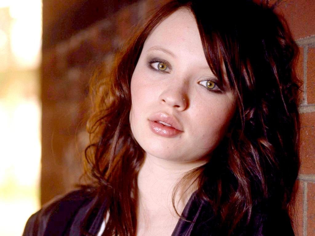 Download hd 1024x768 Emily Browning PC wallpaper ID:294429 for free