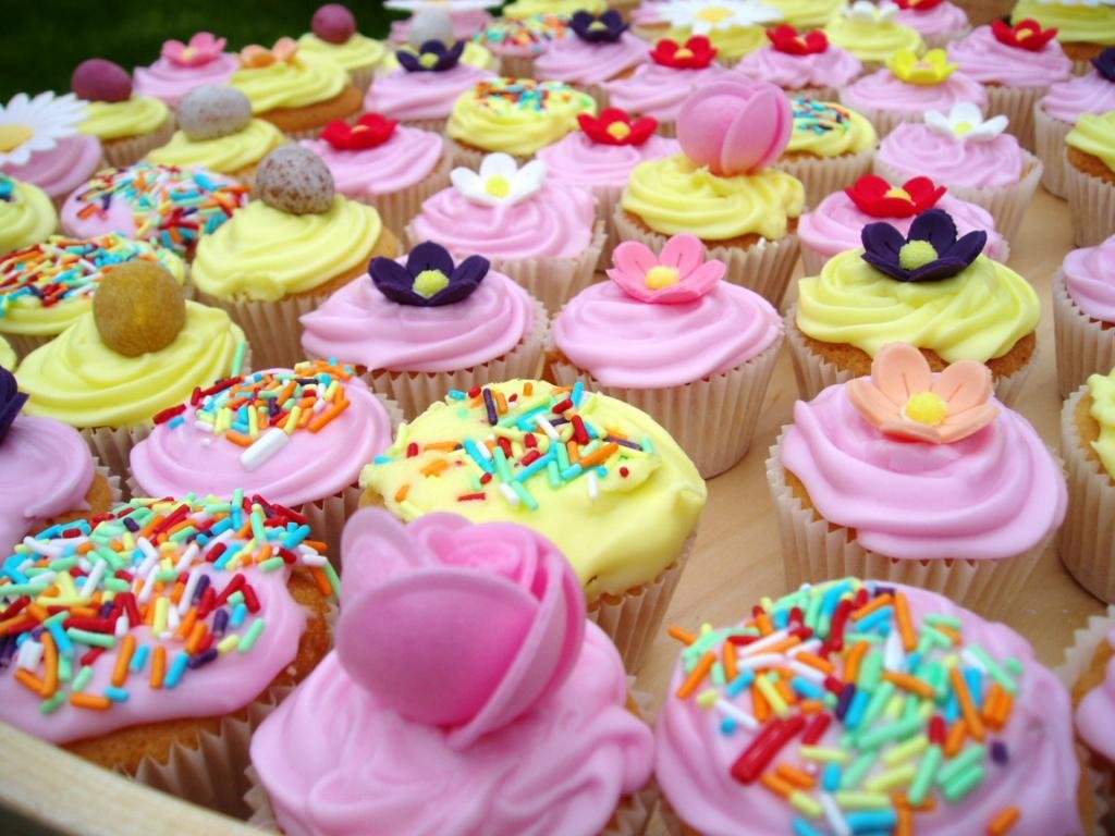Download hd 1024x768 Cupcake computer wallpaper ID:185762 for free