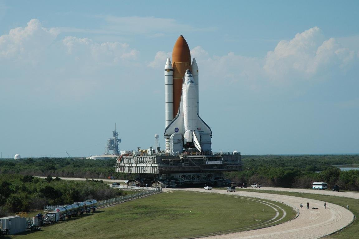 High resolution Space Shuttle Discovery hd 1152x768 wallpaper ID:419733 for desktop