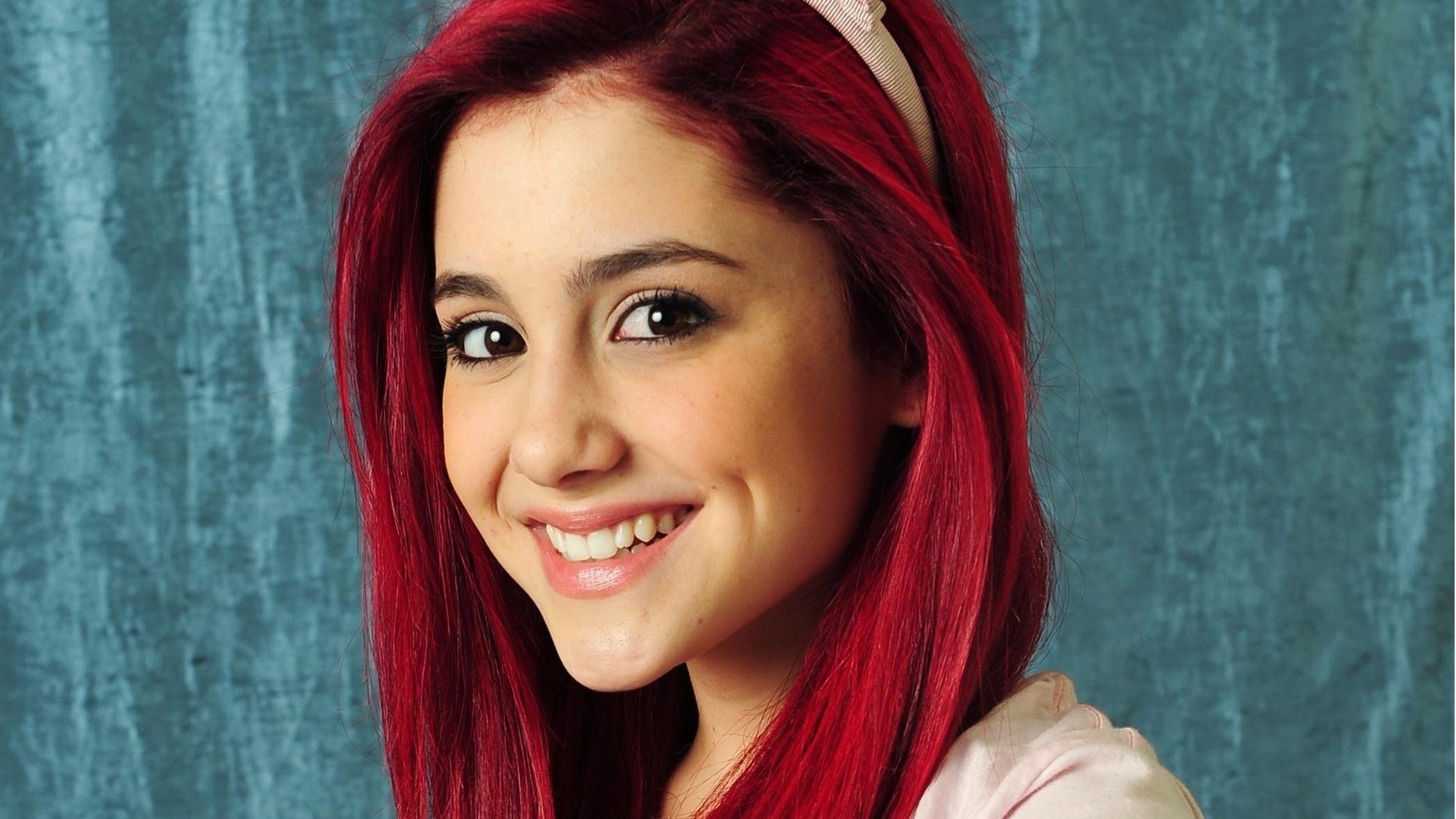 Awesome Ariana Grande free wallpaper ID:132238 for 1080p desktop
