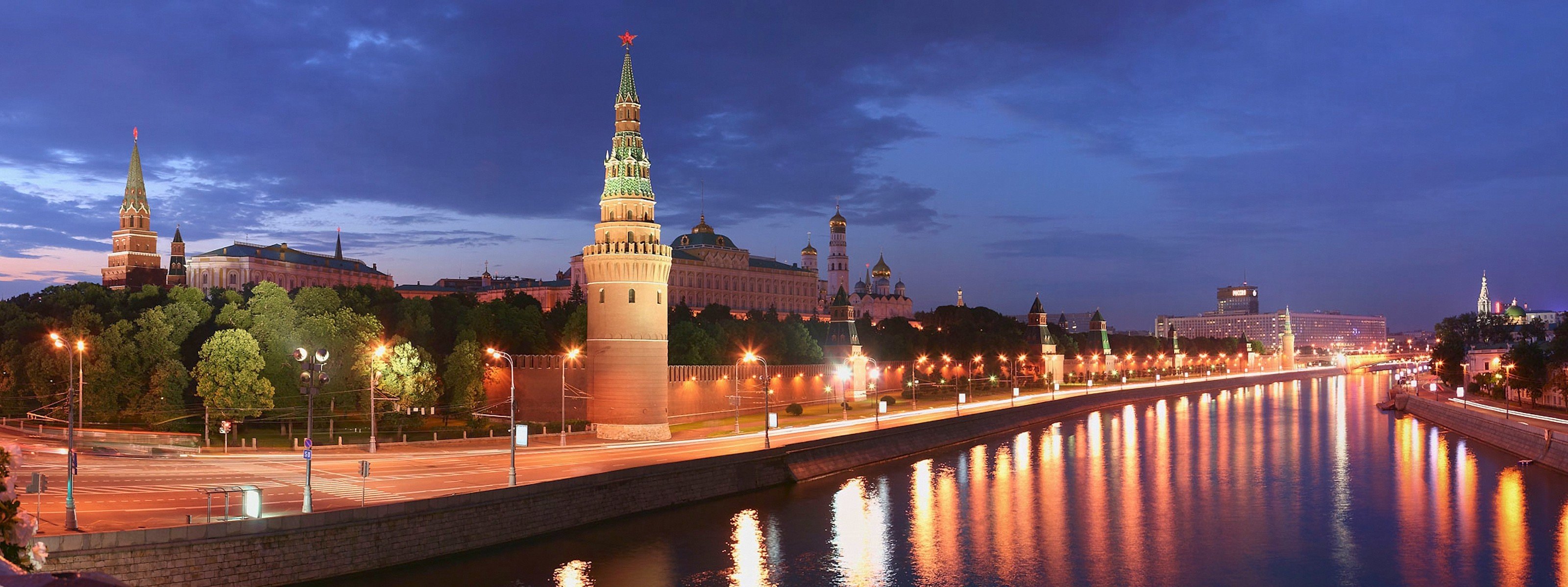 Awesome Moscow free wallpaper ID:493830 for dual screen 3200x1200 desktop