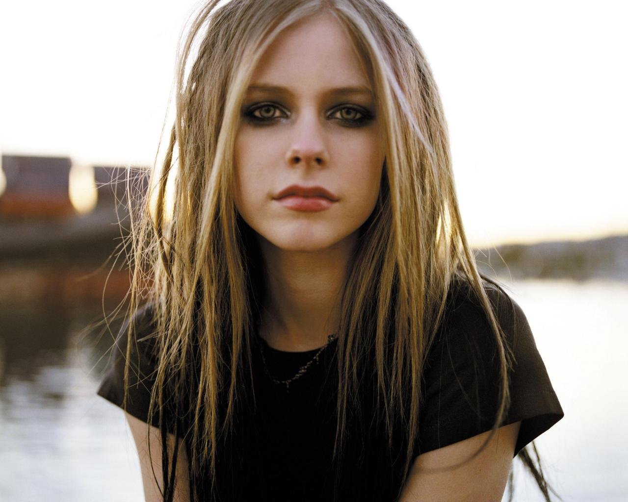 High resolution Avril Lavigne hd 1280x1024 background ID:71313 for computer