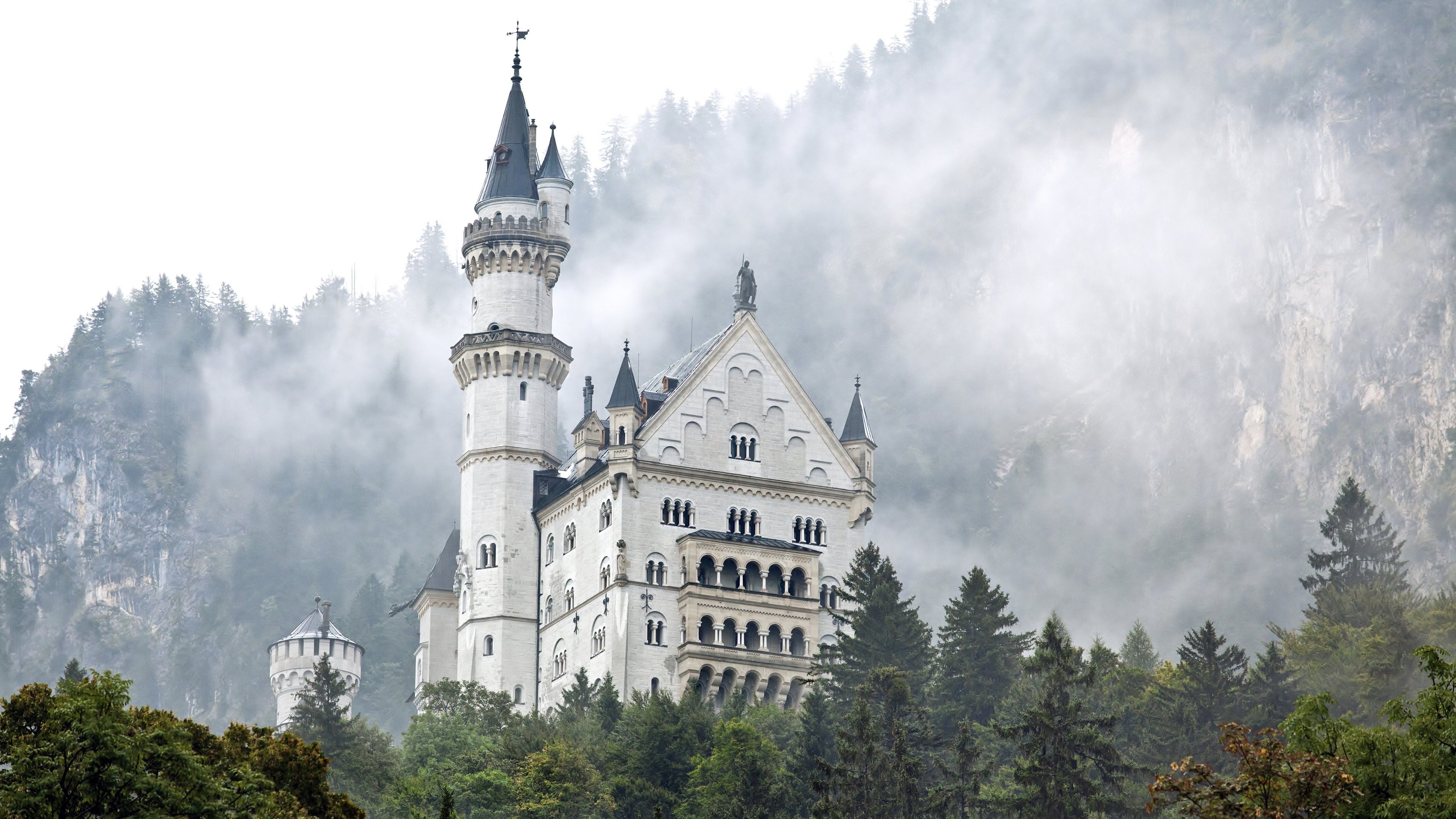 Download 4k Neuschwanstein Castle PC background ID:492669 for free