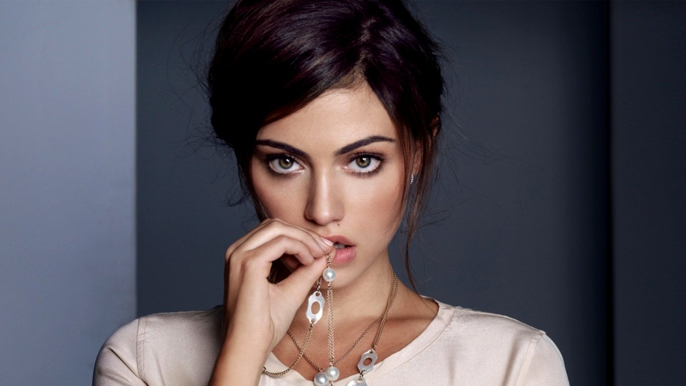 Best Phoebe Tonkin background ID:318616 for High Resolution hd 1366x768 computer