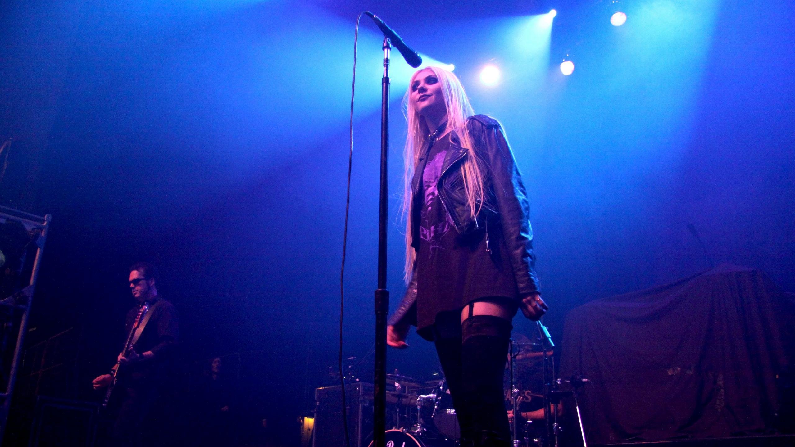 Awesome Taylor Momsen free background ID:244165 for hd 2560x1440 PC