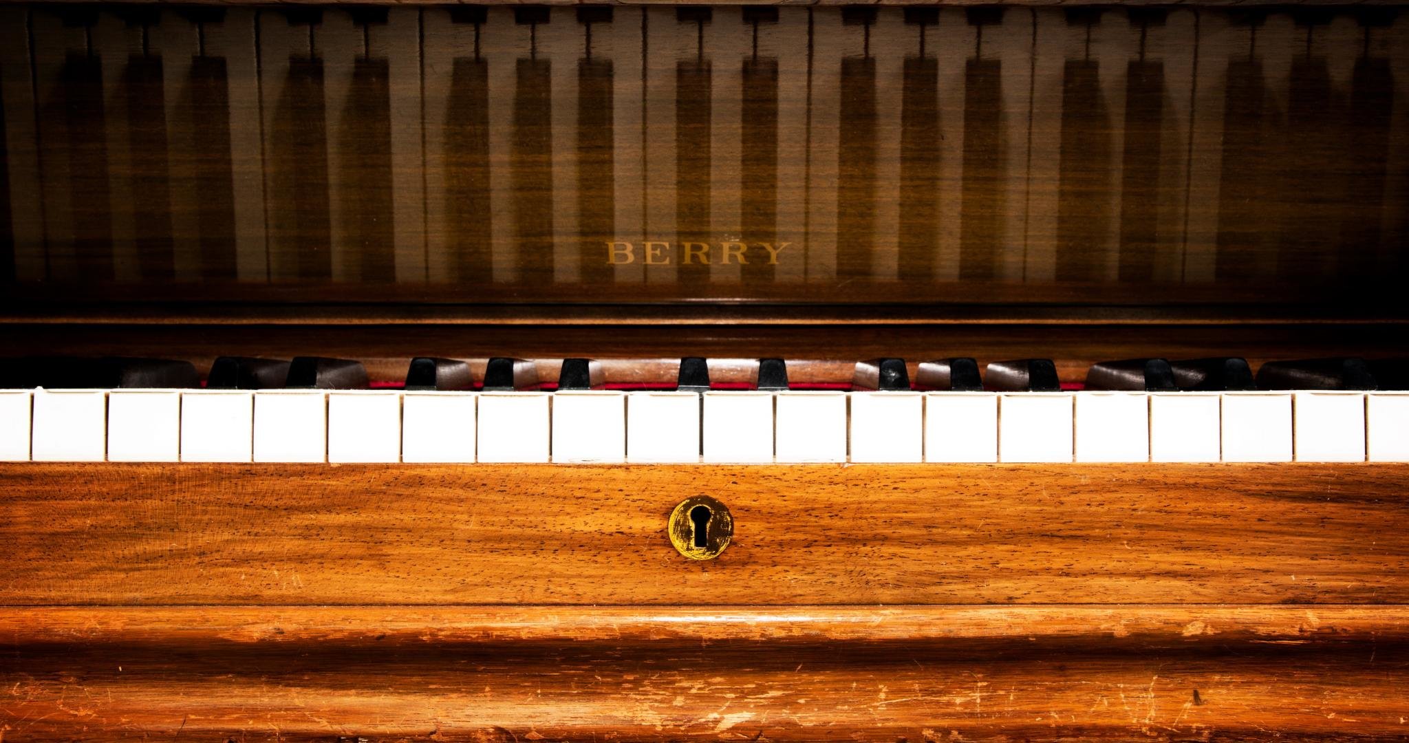 High resolution Piano hd 2048x1080 wallpaper ID:391450 for computer