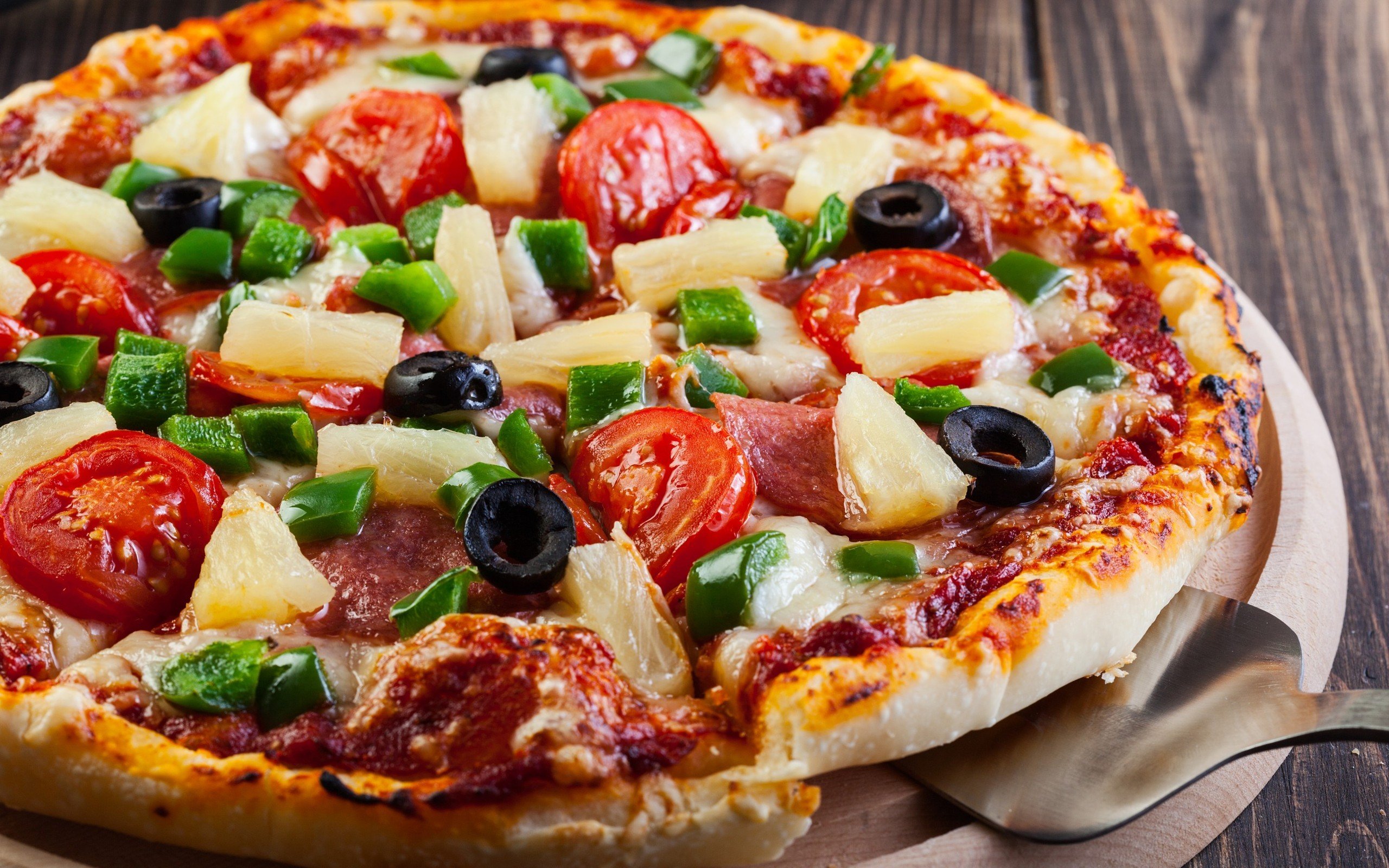Download hd 2560x1600 Pizza PC wallpaper ID:390146 for free