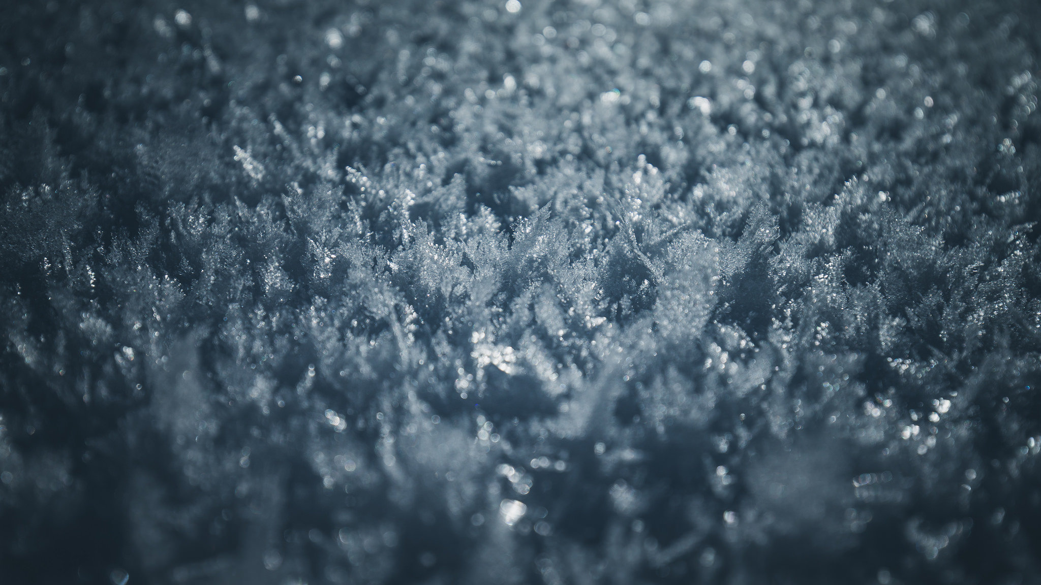 Download hd 2048x1152 Snowflake desktop background ID:45443 for free
