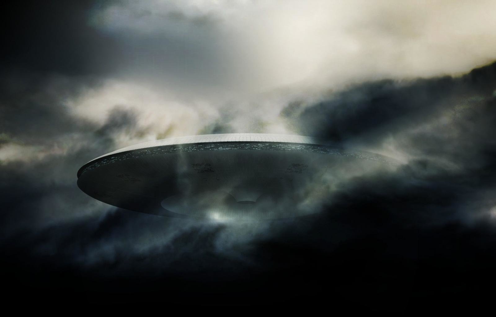 Free Spaceship high quality background ID:183921 for hd 1600x1024 PC