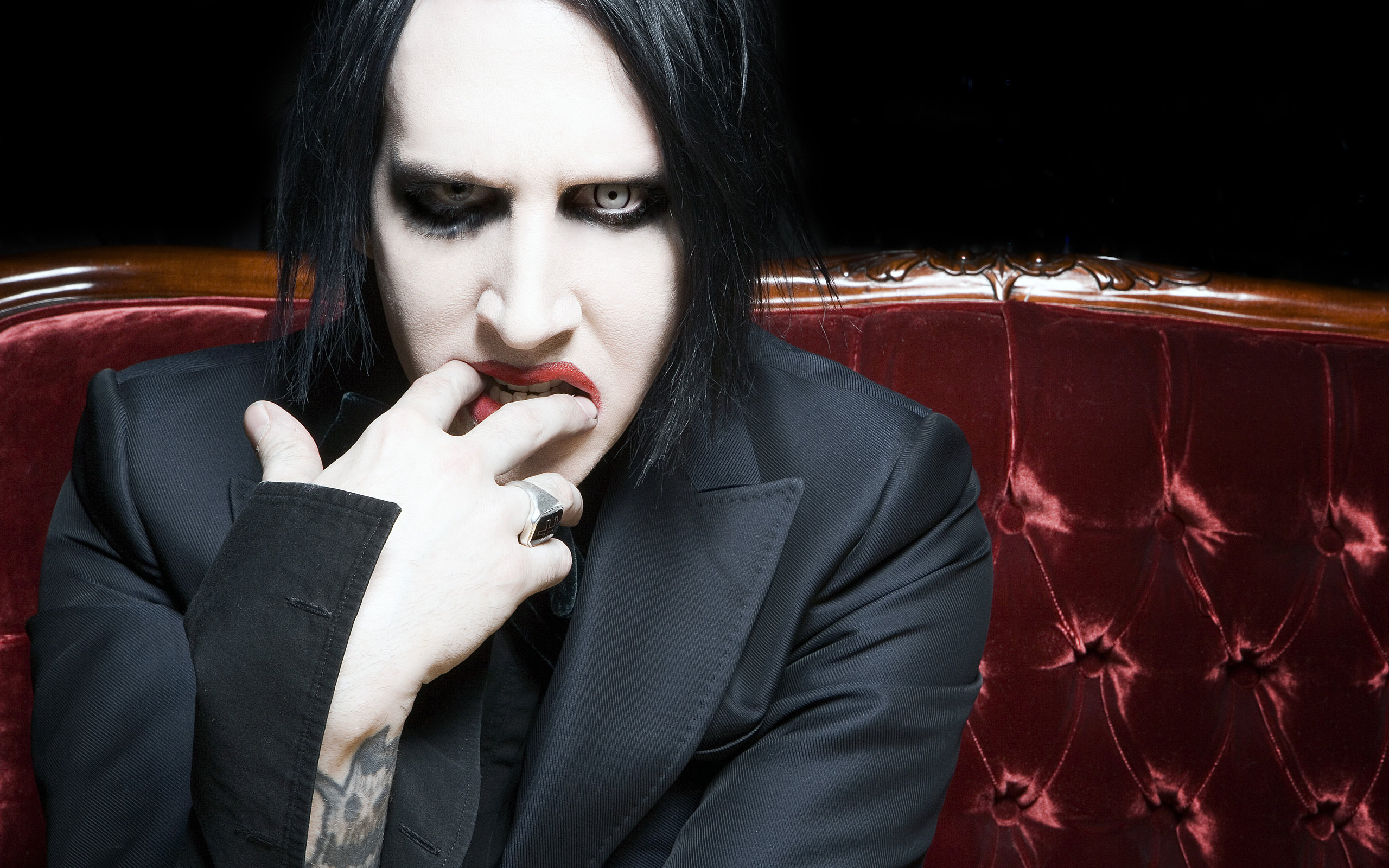 Download hd 2560x1600 Marilyn Manson computer wallpaper ID:240151 for free