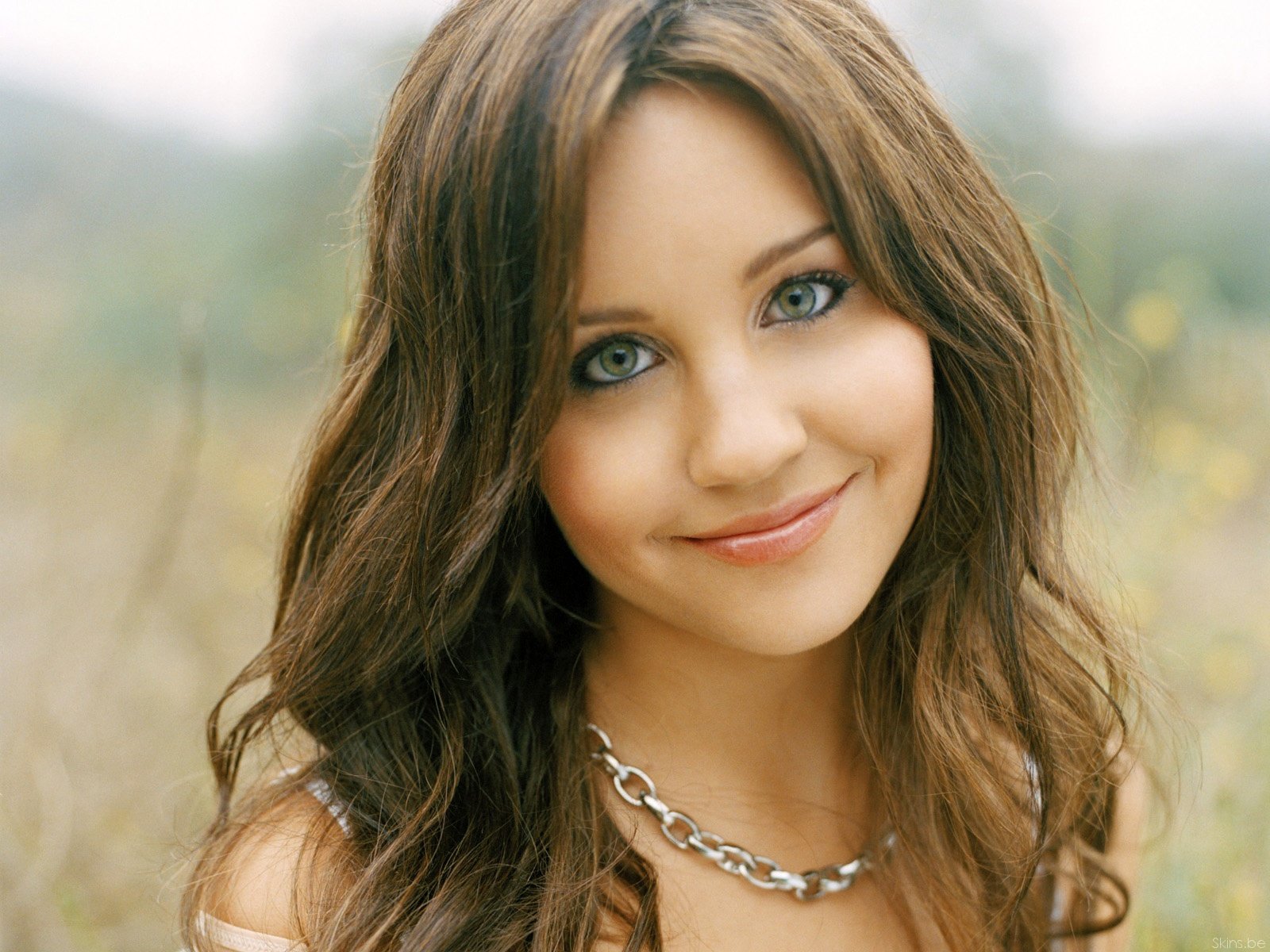 Free download Amanda Bynes background ID:142835 hd 1600x1200 for PC
