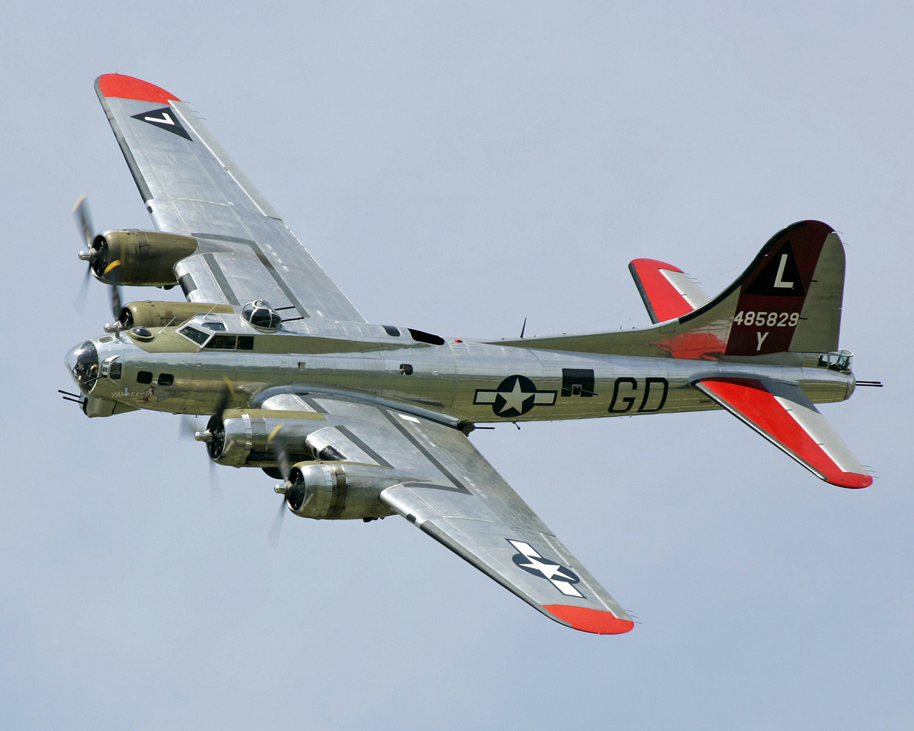 High resolution Boeing B-17 Flying Fortress hd 1280x1024 background ID:214214 for PC