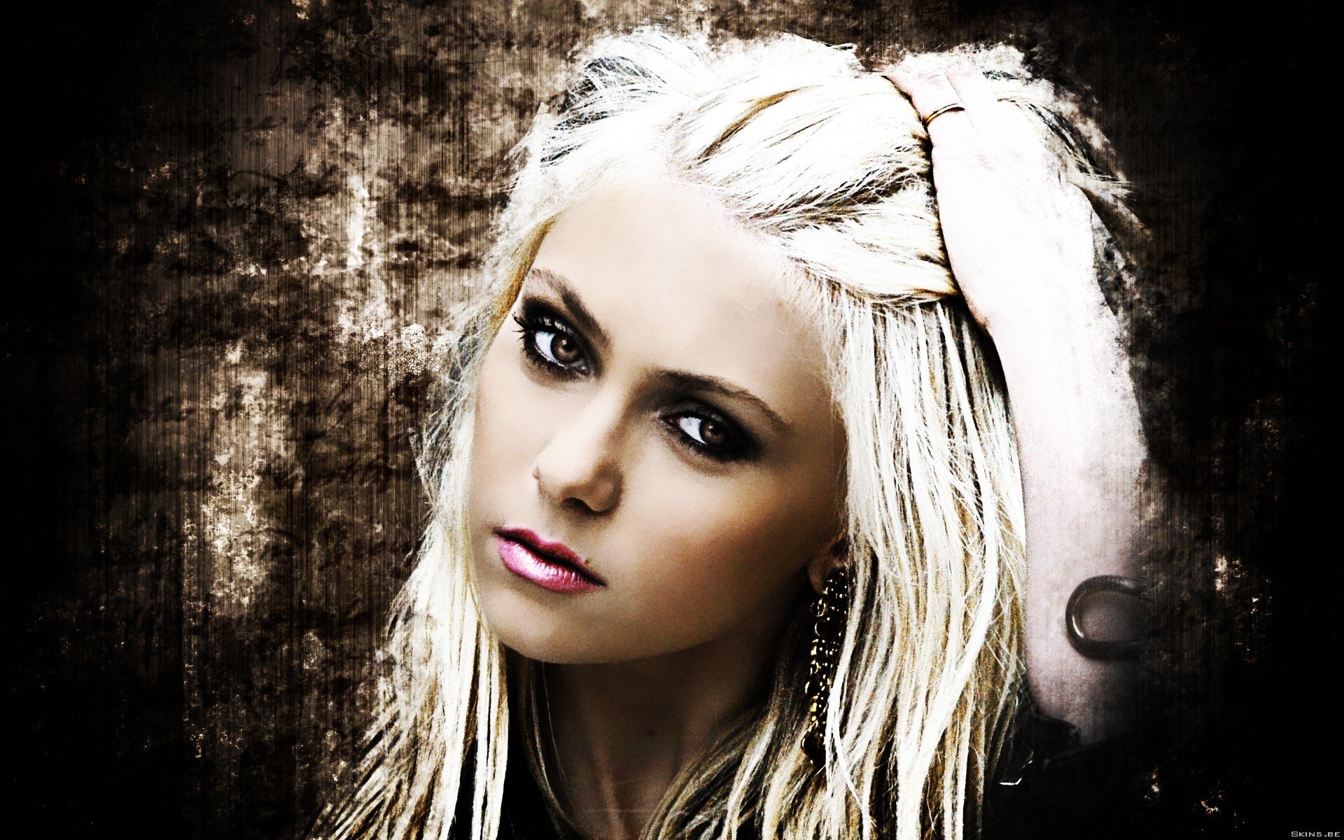 Best Taylor Momsen background ID:244142 for High Resolution hd 1920x1200 PC