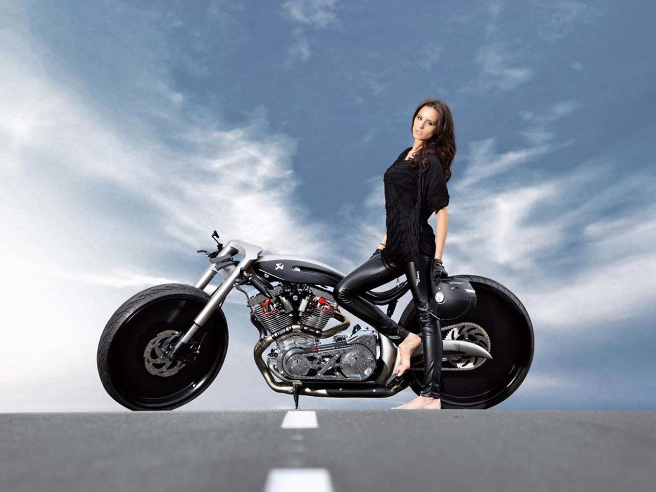 Awesome Girls and Bike (Motorcycles) free wallpaper ID:67110 for hd 1280x960 desktop