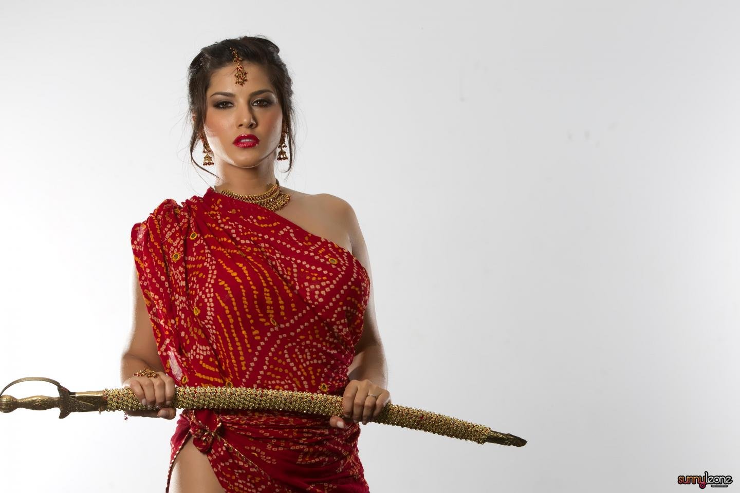 Free download Sunny Leone background ID:421467 hd 1440x960 for desktop