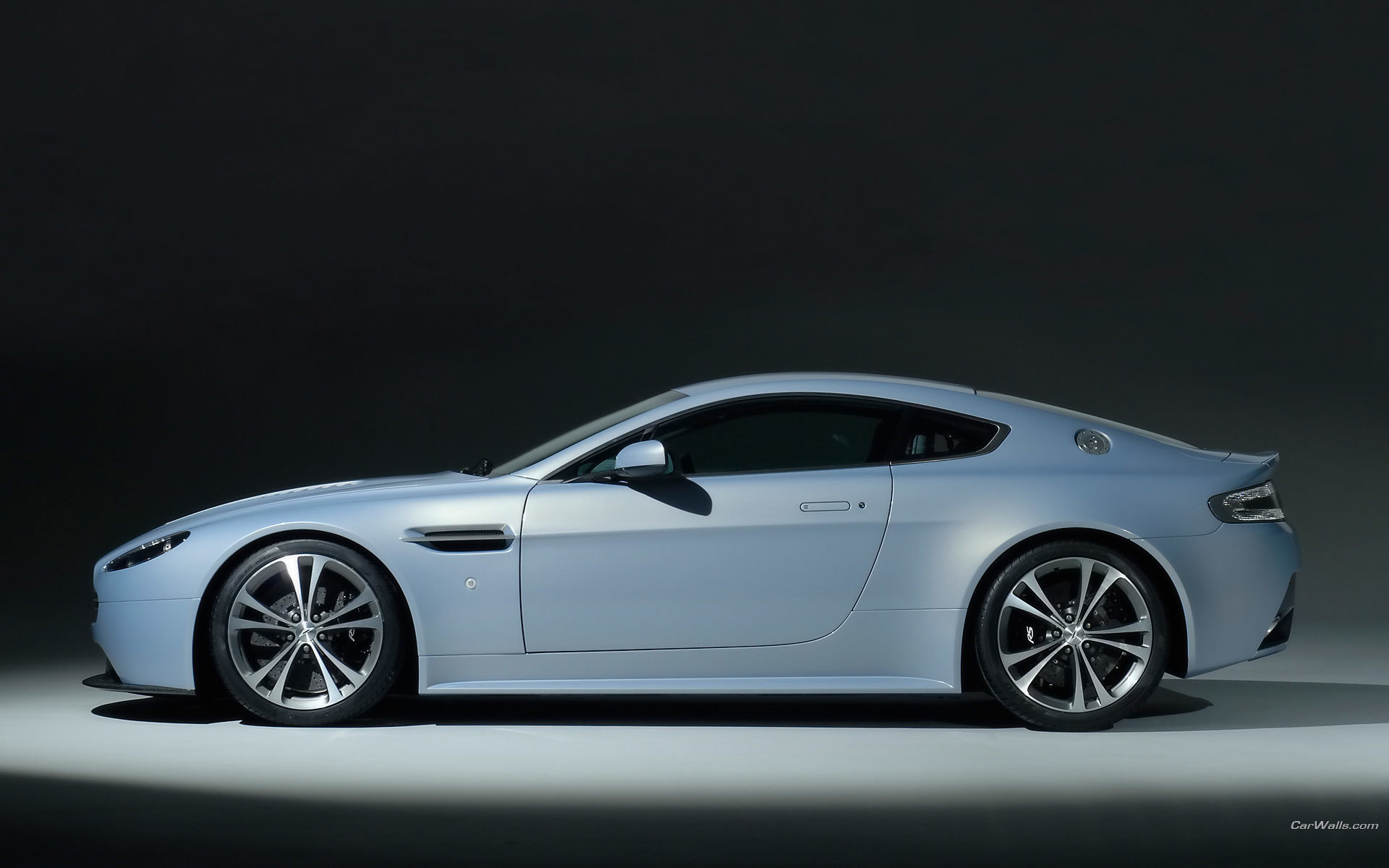 Awesome Aston Martin V12 Vantage free background ID:180172 for hd 1920x1200 desktop