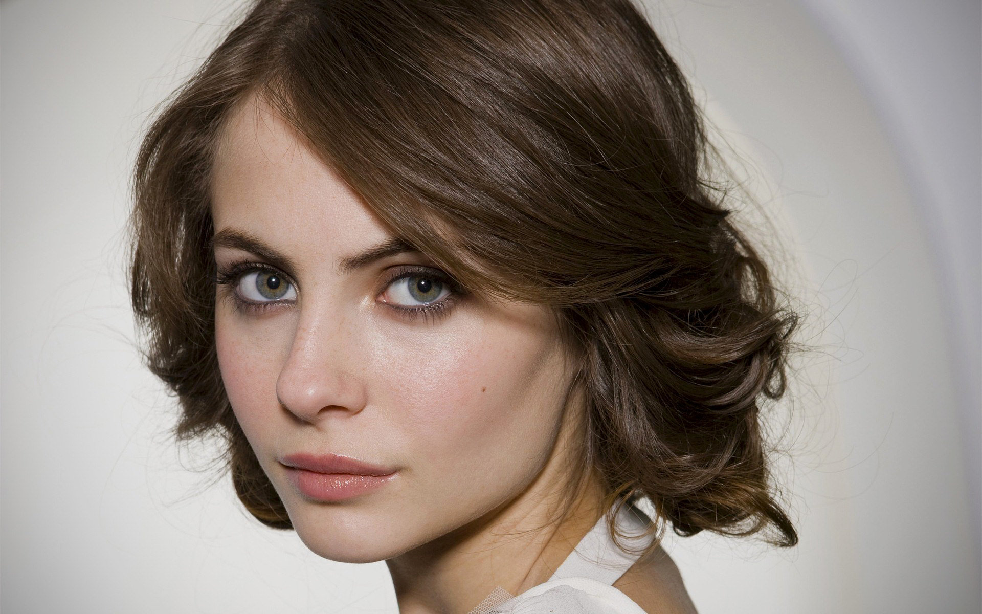 Download hd 1920x1200 Willa Holland PC background ID:30434 for free
