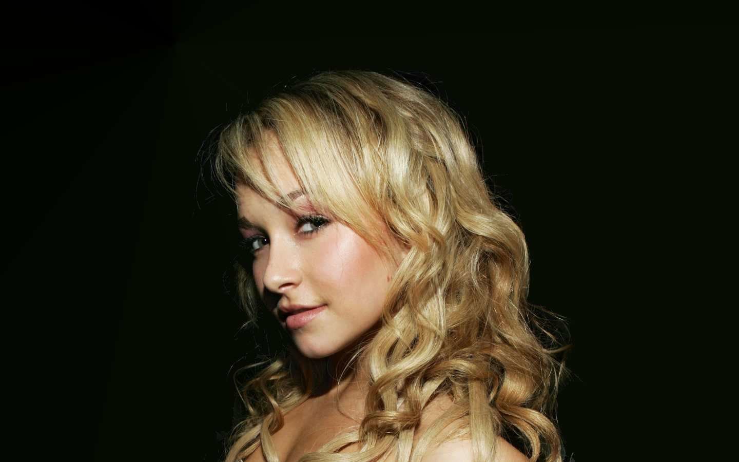 Free Hayden Panettiere high quality background ID:350439 for hd 1440x900 desktop