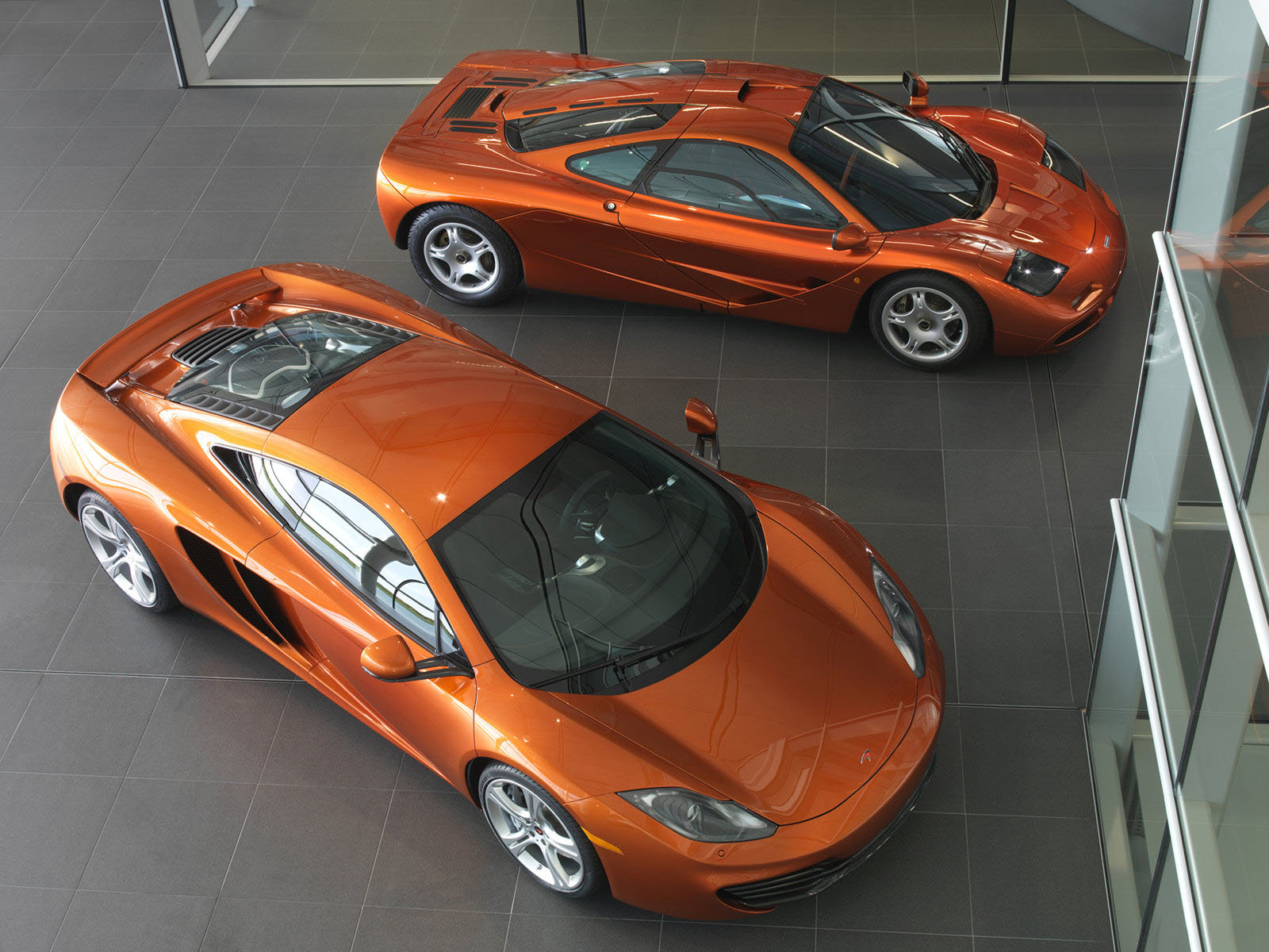 Free download McLaren MP4-12C background ID:298513 hd 1600x1200 for PC