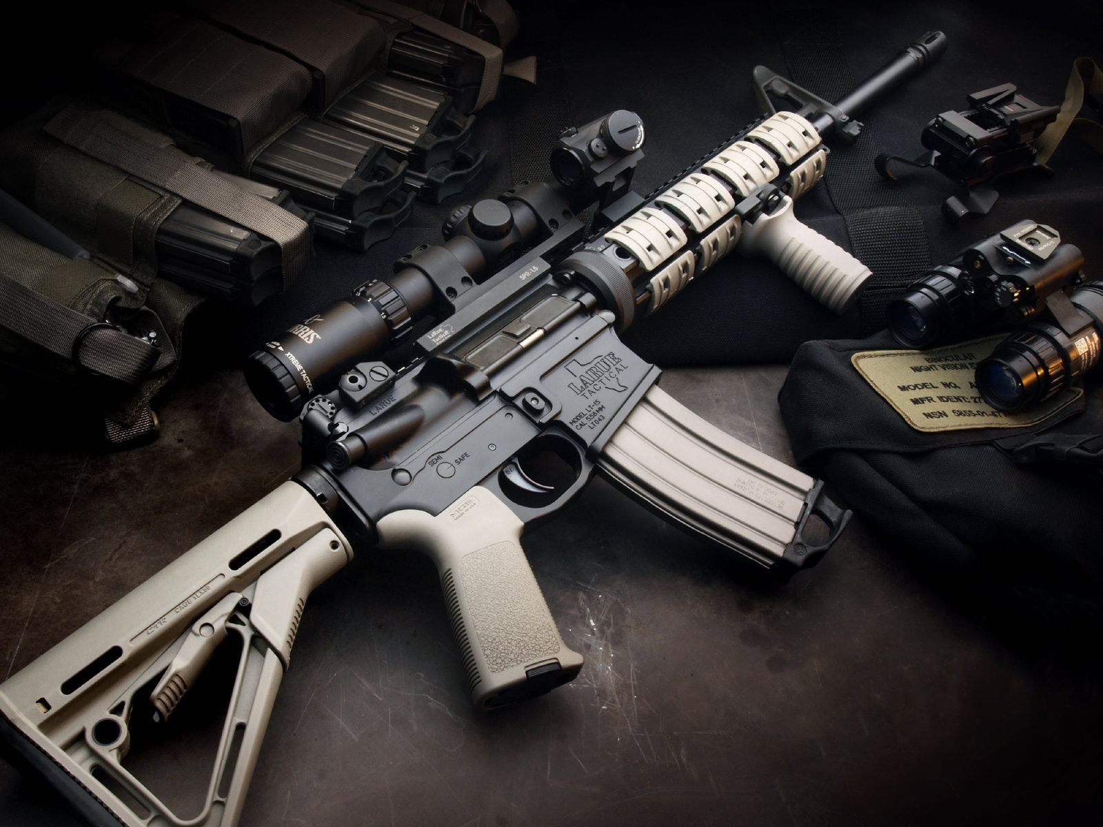 Awesome Assault Rifle free wallpaper ID:32785 for hd 1600x1200 computer