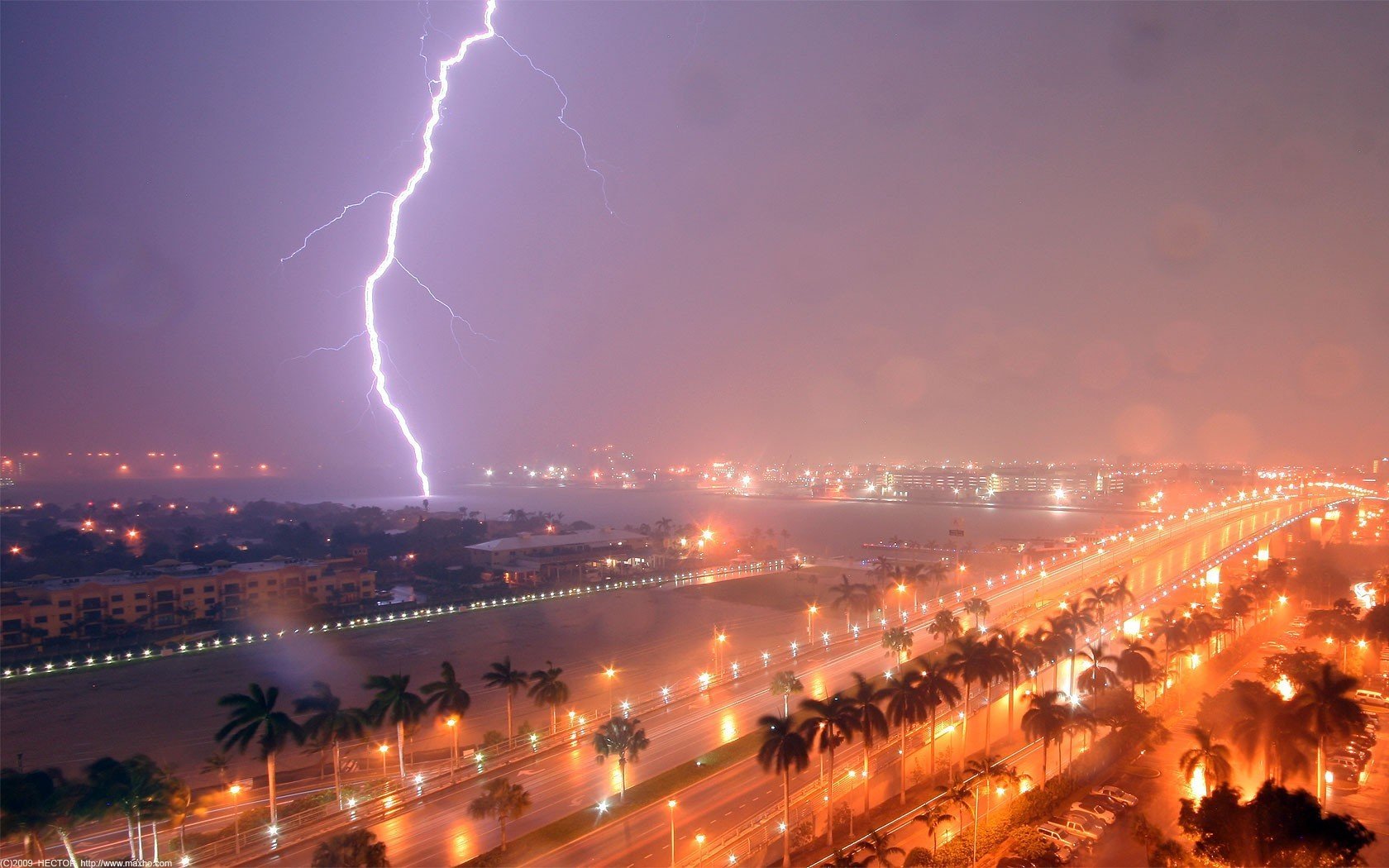 Awesome Lightning free wallpaper ID:213902 for hd 1680x1050 PC
