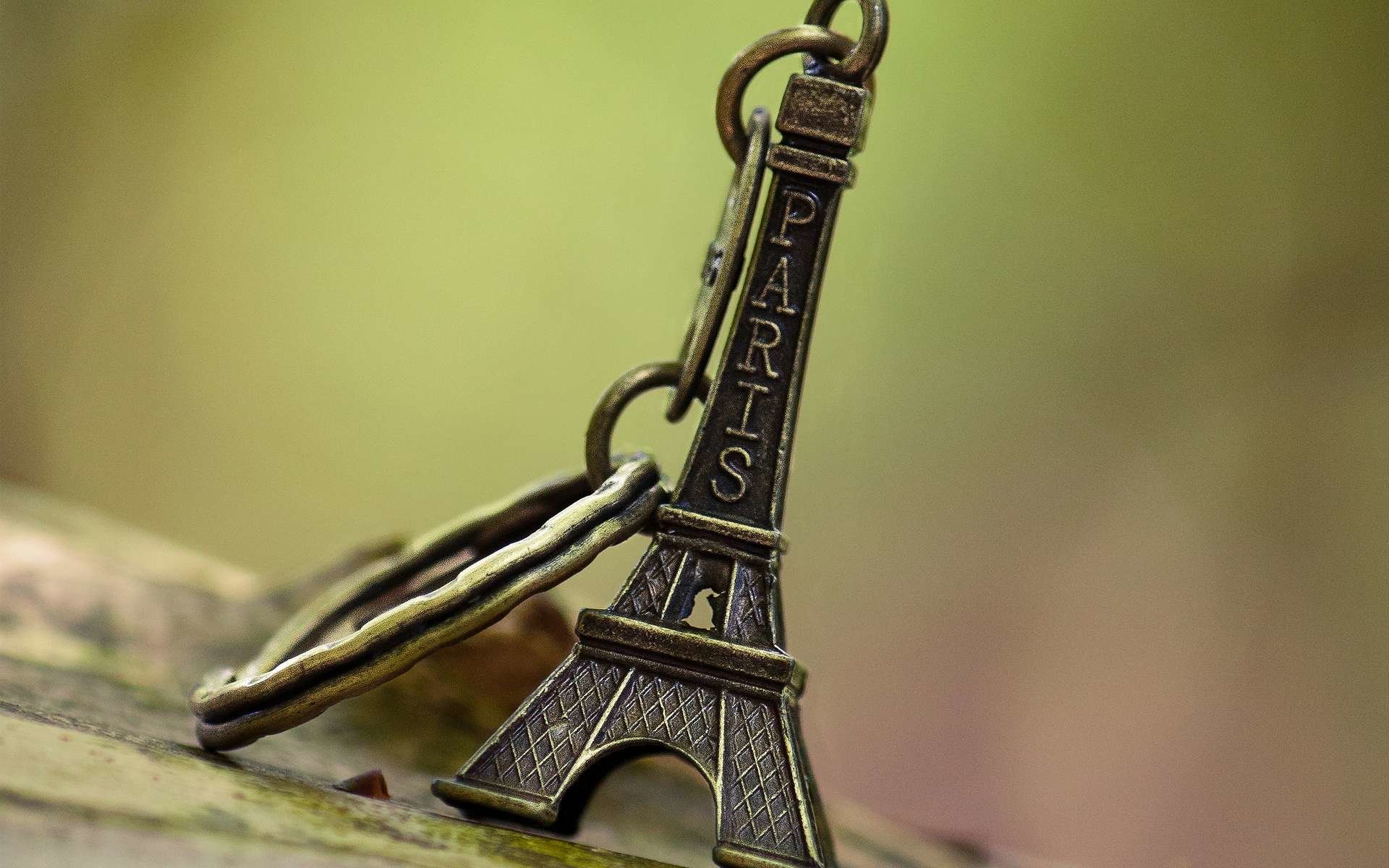 Free download Eiffel Tower background ID:476988 hd 1920x1200 for PC