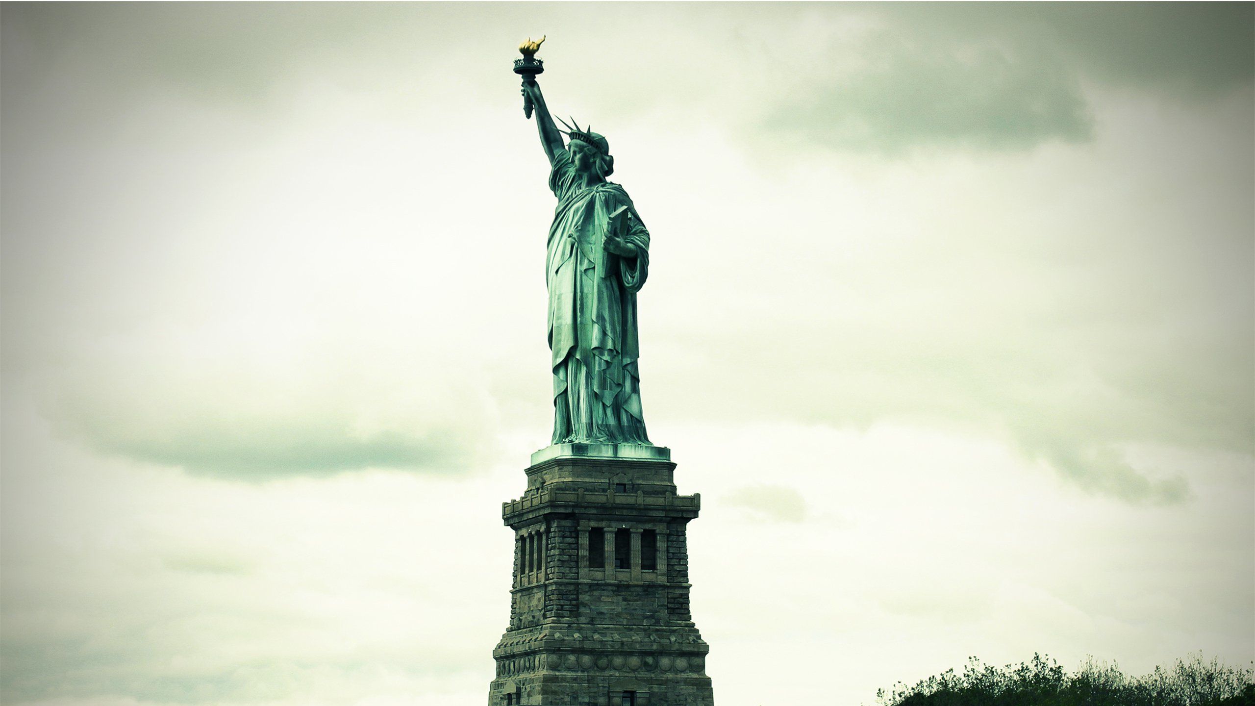 Best Statue Of Liberty background ID:475984 for High Resolution hd 2560x1440 PC
