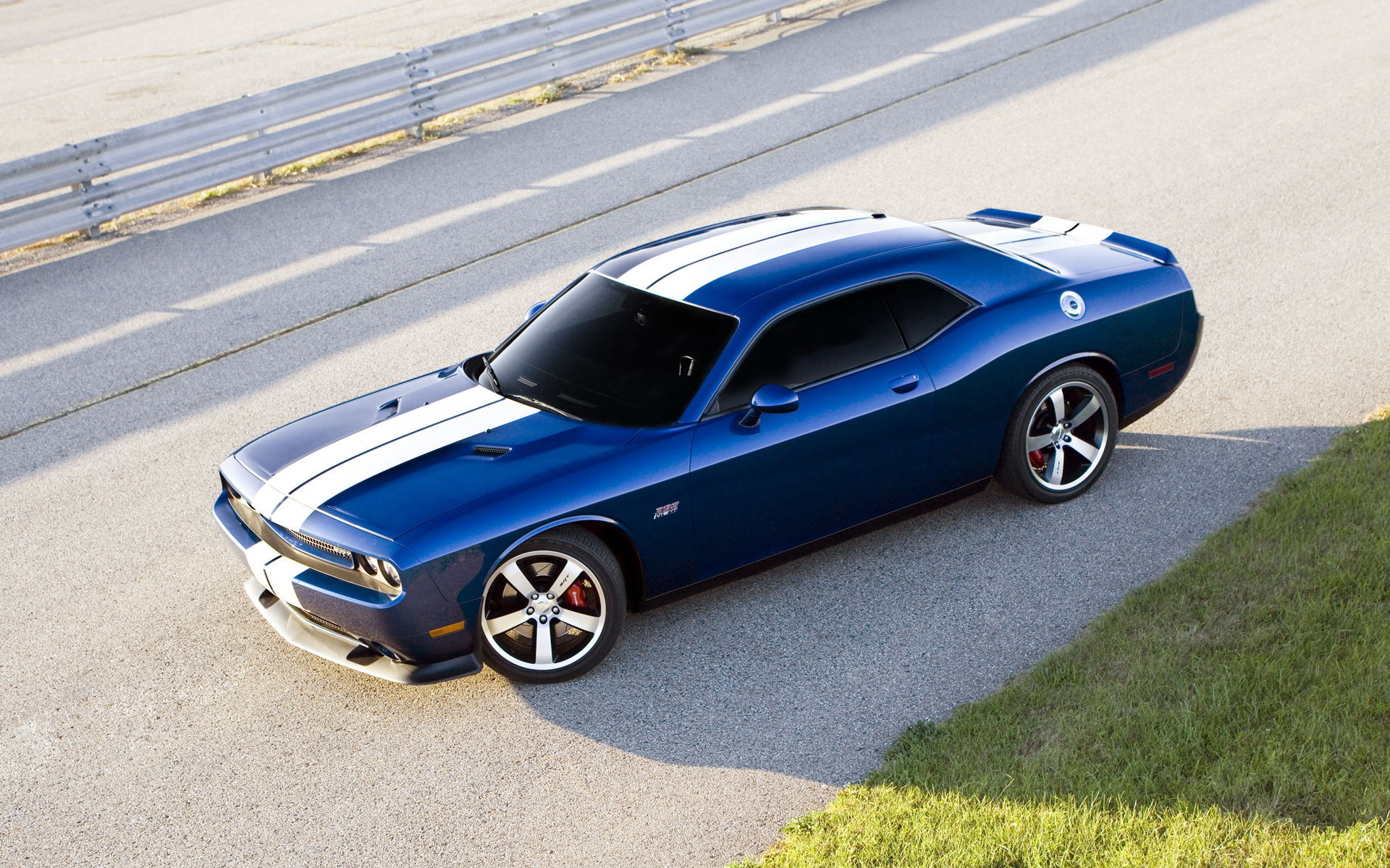 Download hd 1920x1200 Dodge Challenger SRT8 computer wallpaper ID:445821 for free