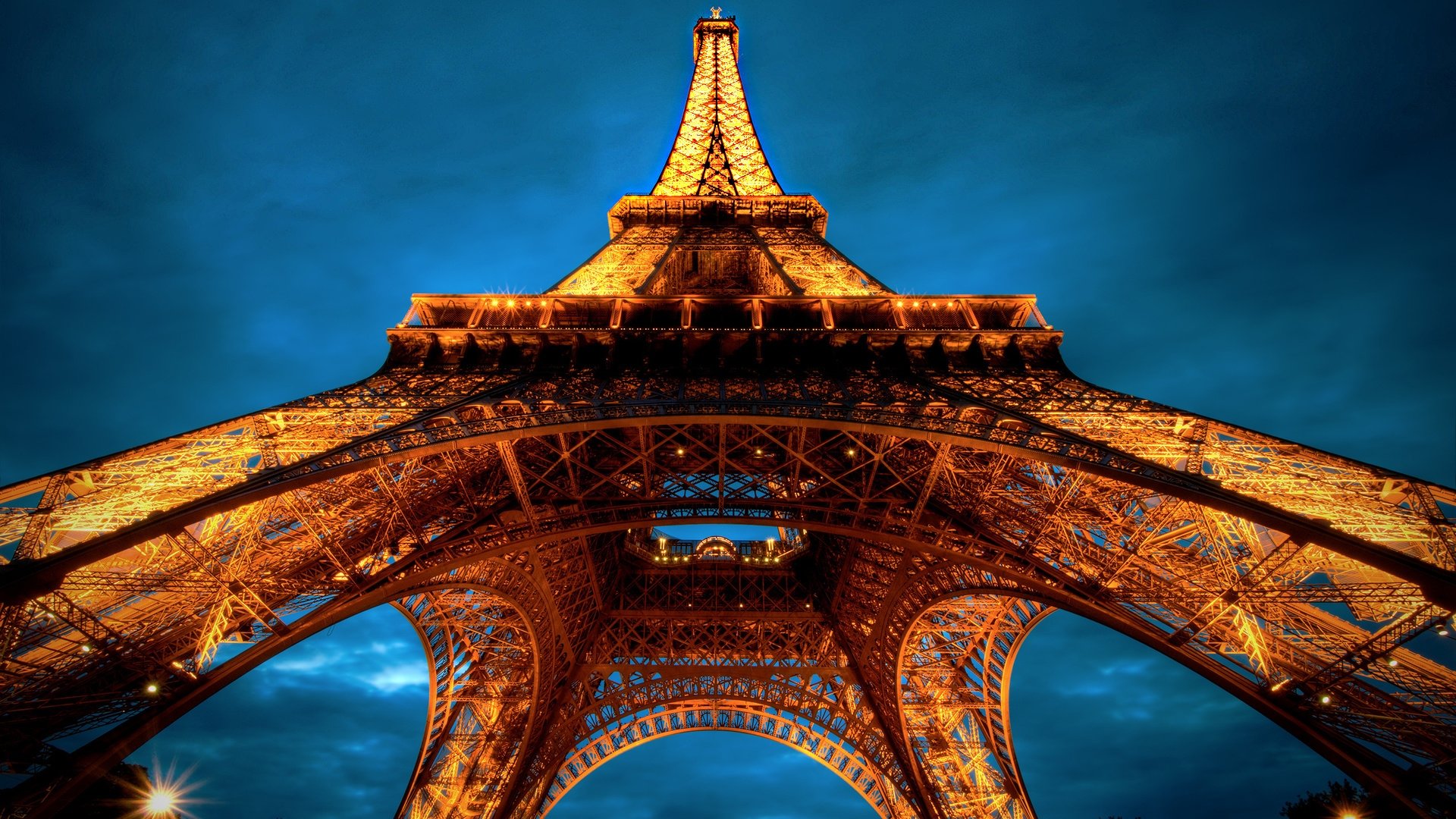 Awesome Eiffel Tower free wallpaper ID:476986 for hd 1080p desktop