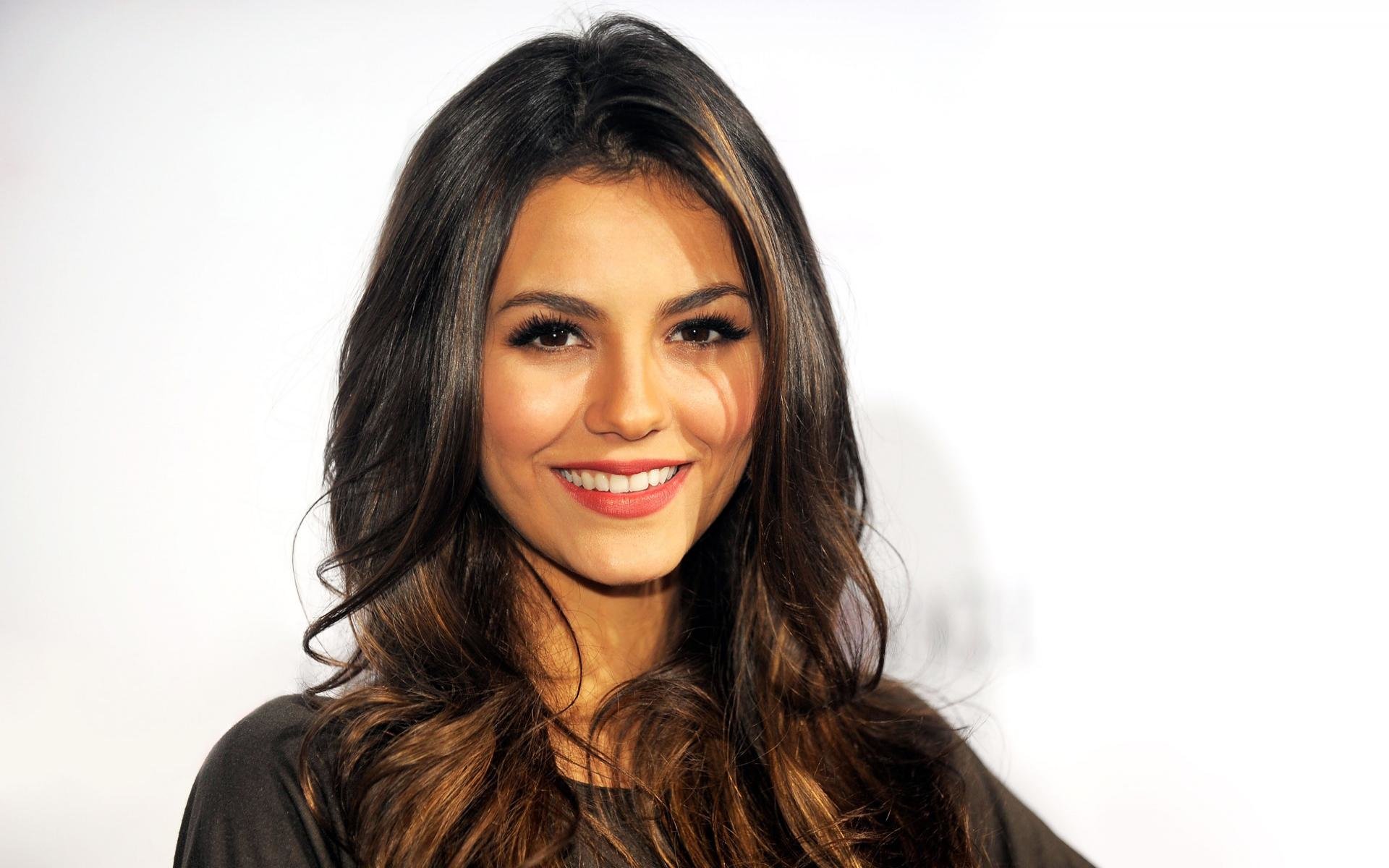 High resolution Victoria Justice hd 1920x1200 wallpaper ID:137164 for computer