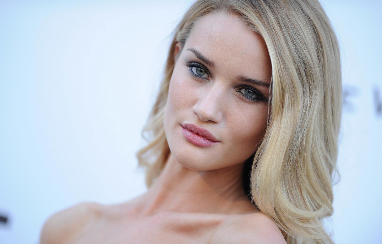 High resolution Rosie Huntington-Whiteley hd 1600x1024 wallpaper ID:445815 for computer