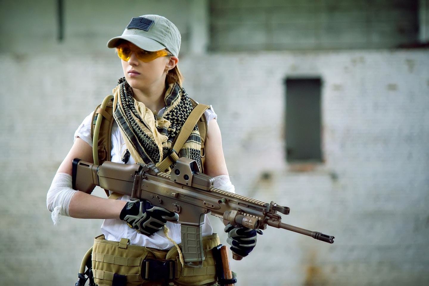 High resolution Girls with Guns hd 1440x960 wallpaper ID:226175 for PC