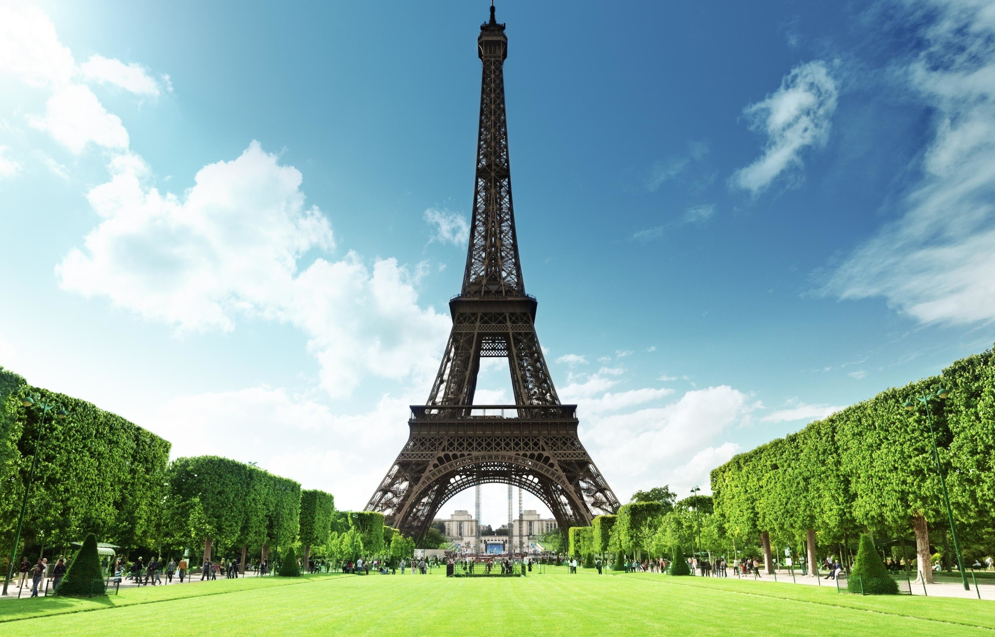 Free download Eiffel Tower background ID:476951 hd 3200x2048 for desktop
