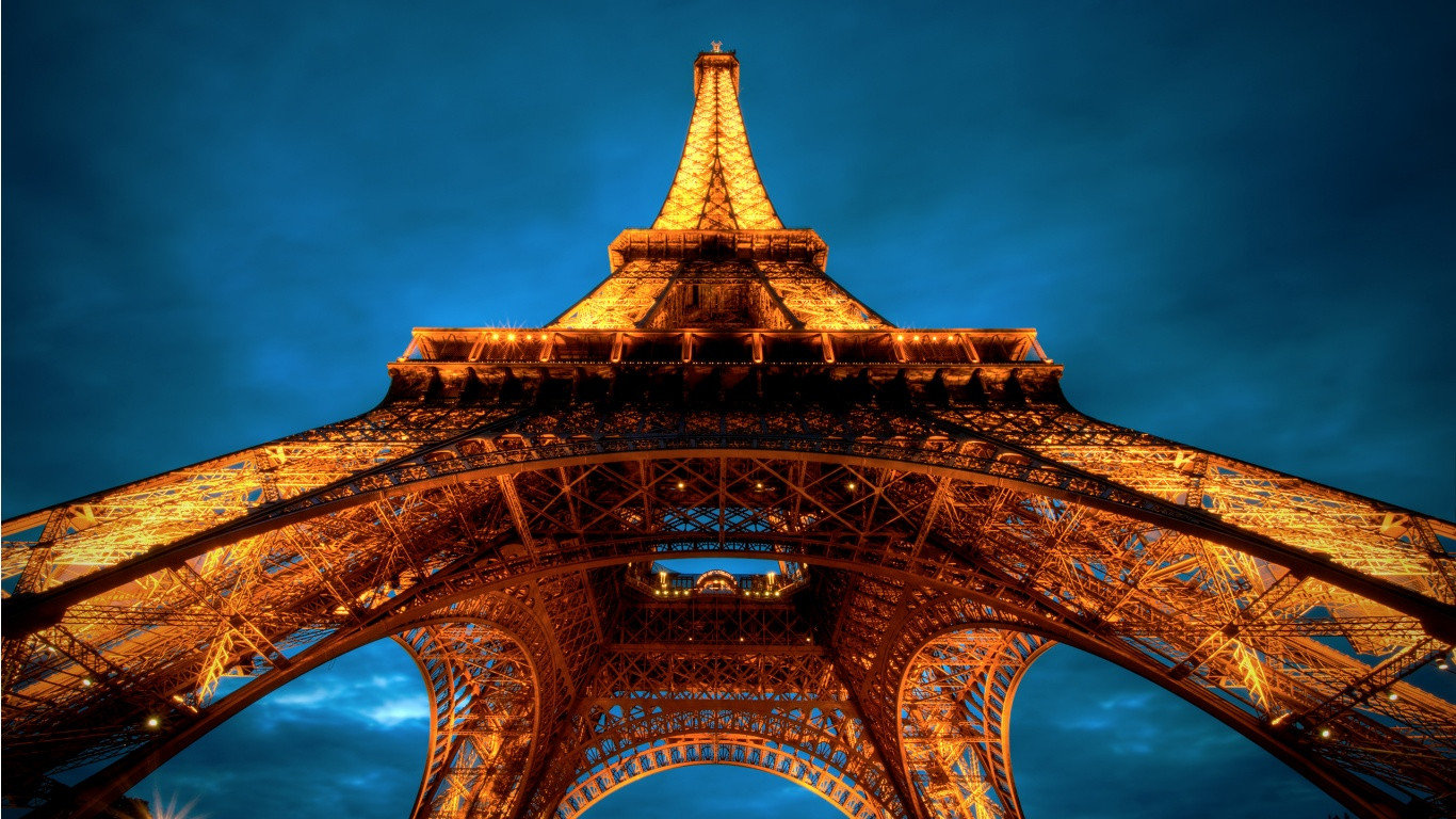 Download laptop Eiffel Tower desktop background ID:477107 for free