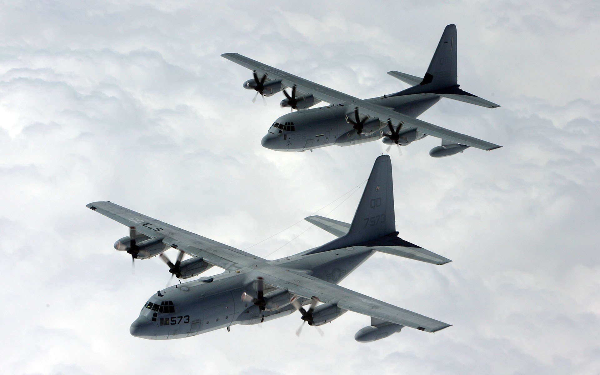 Awesome Lockheed C-130 Hercules free wallpaper ID:496485 for hd 1920x1200 computer
