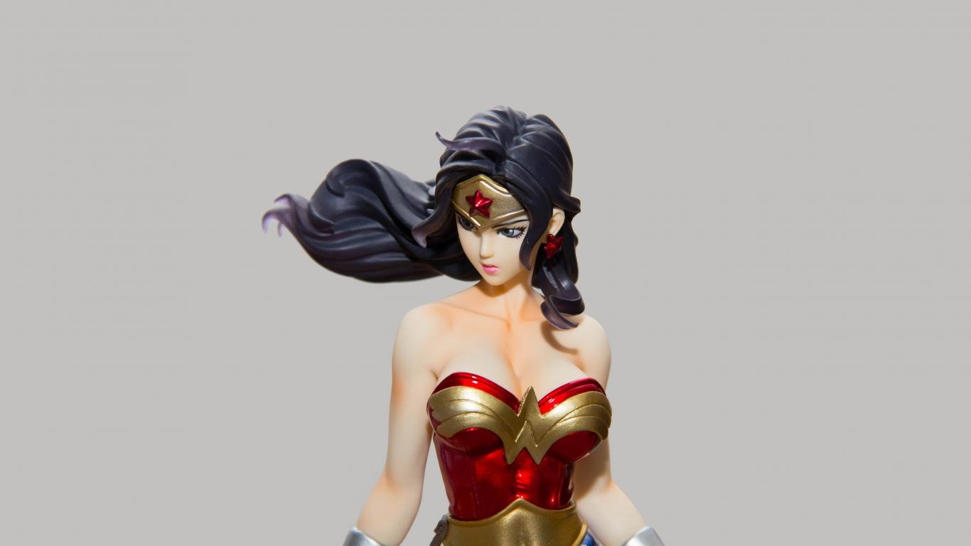 Free Wonder Woman high quality wallpaper ID:240383 for 1366x768 laptop desktop