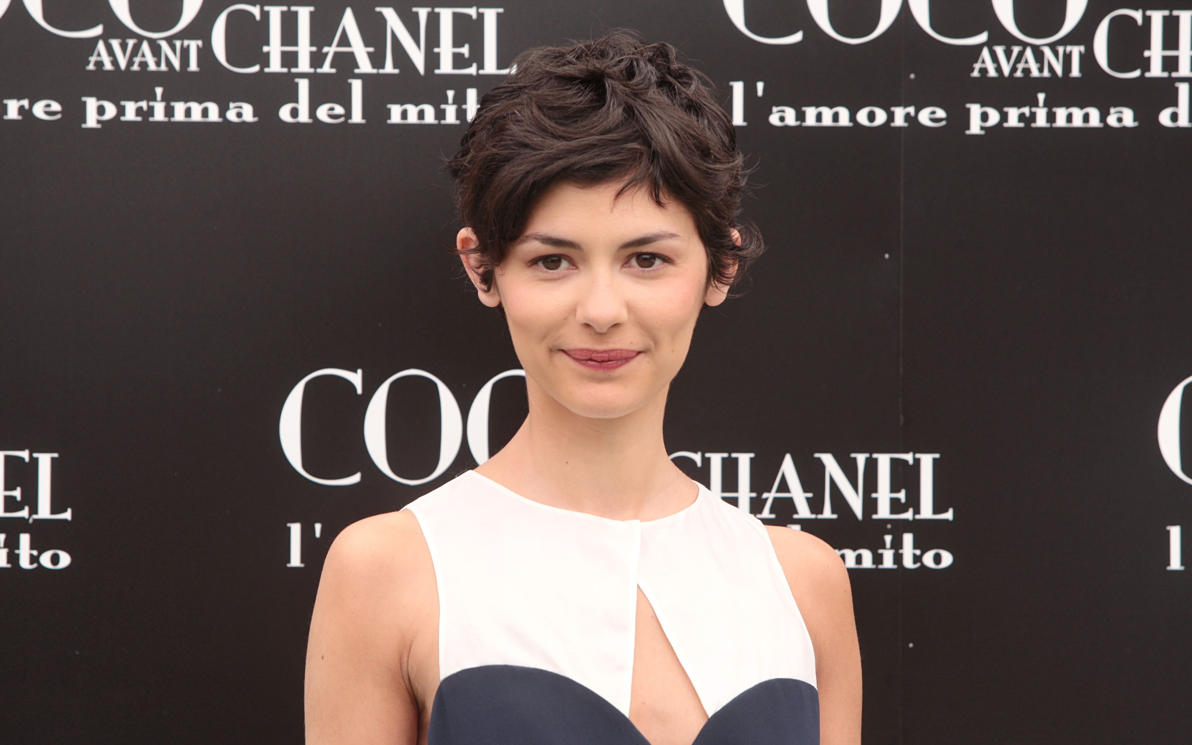 Awesome Audrey Tautou free background ID:340669 for hd 3840x2400 computer