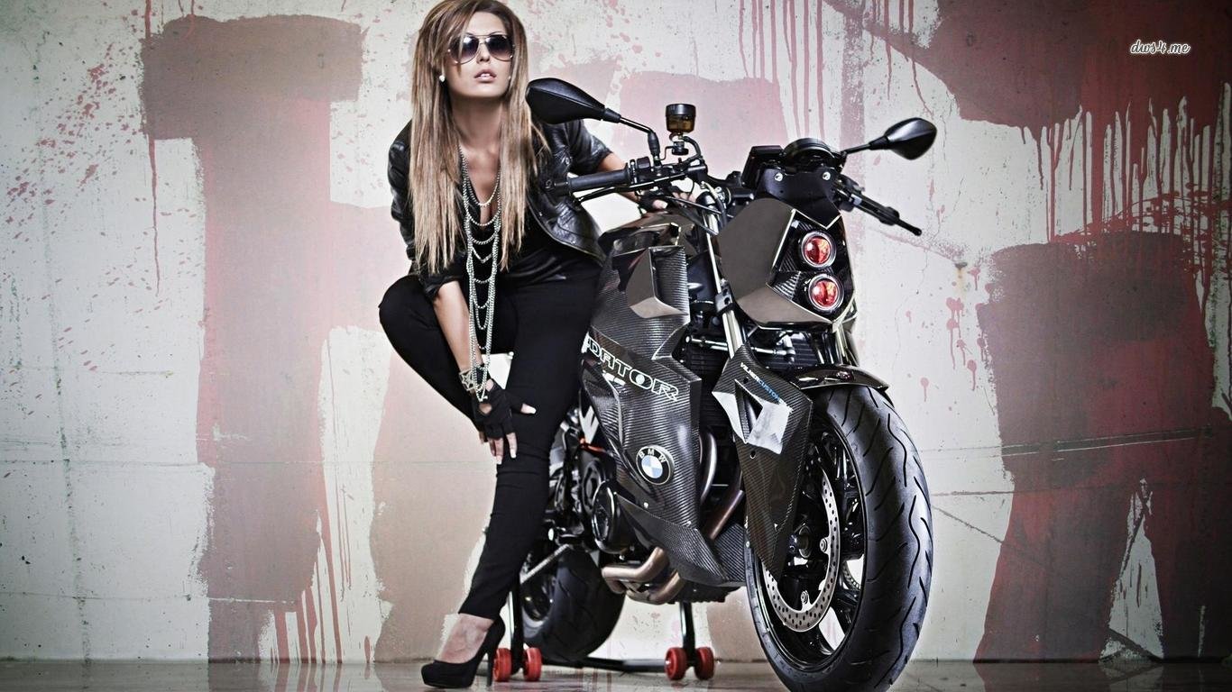 Free download Girls and Bike (Motorcycles) background ID:67071 hd 1366x768 for desktop