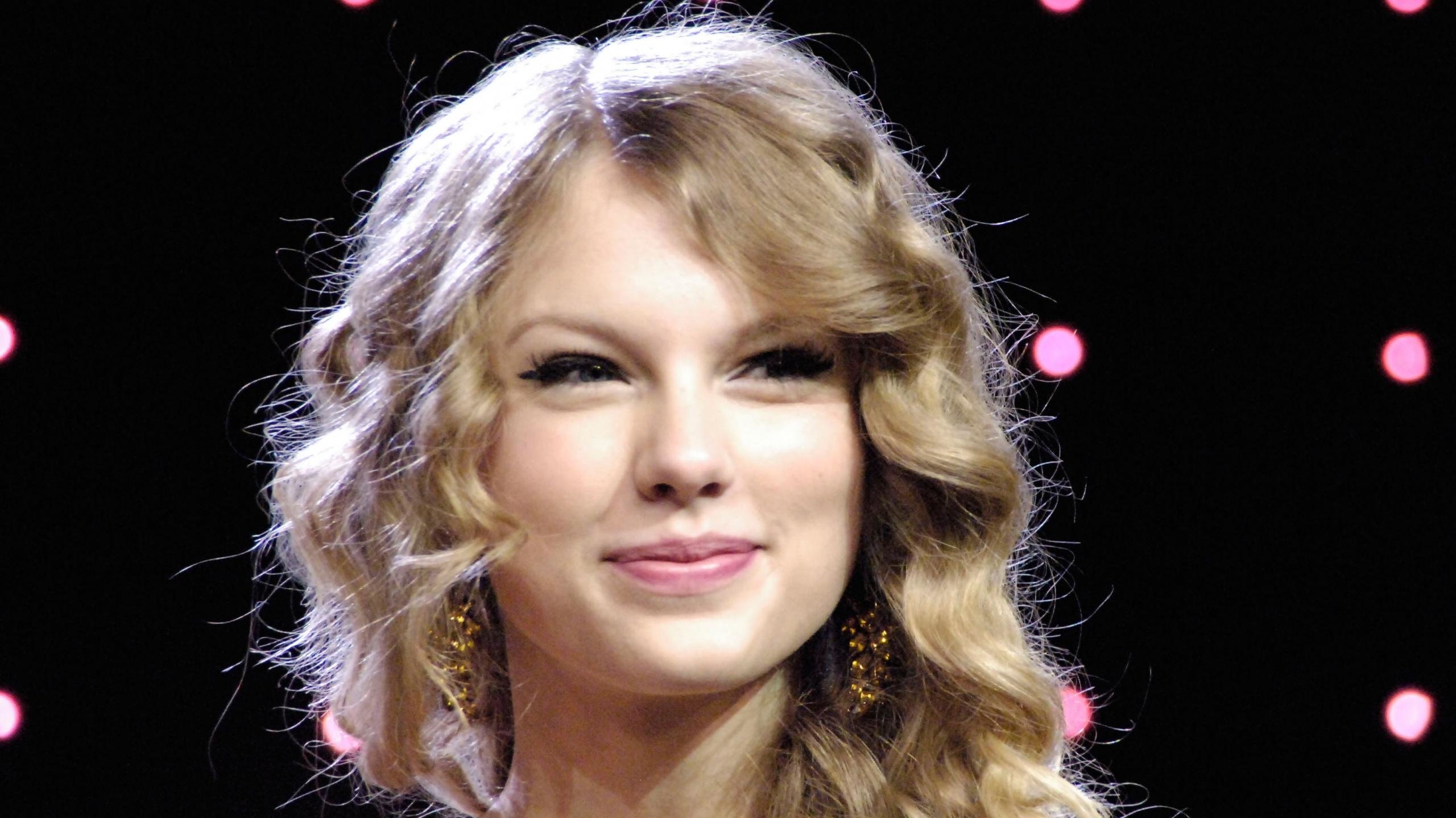 Free download Taylor Swift background ID:103635 hd 2560x1440 for desktop