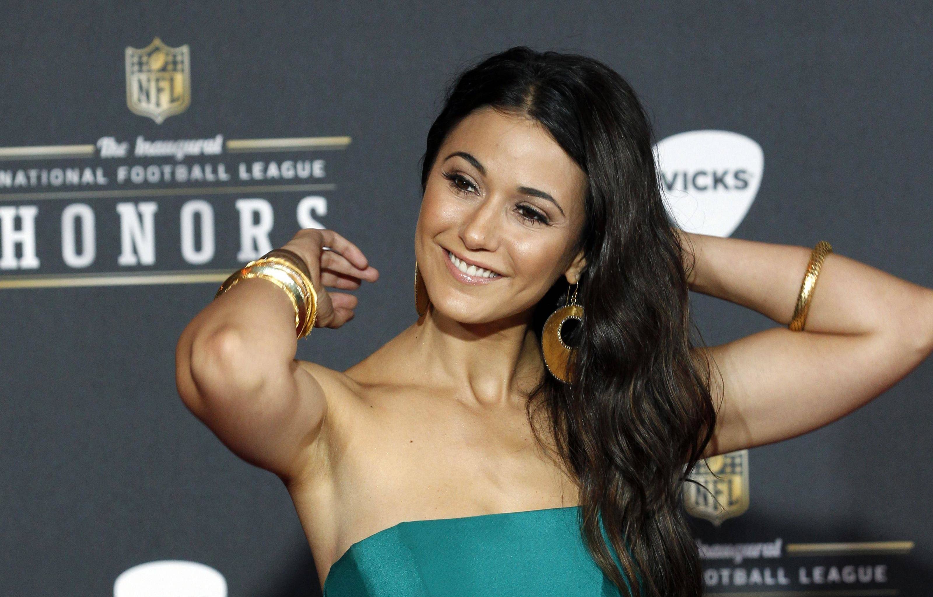 Awesome Emmanuelle Chriqui free background ID:92854 for hd 3200x2048 PC