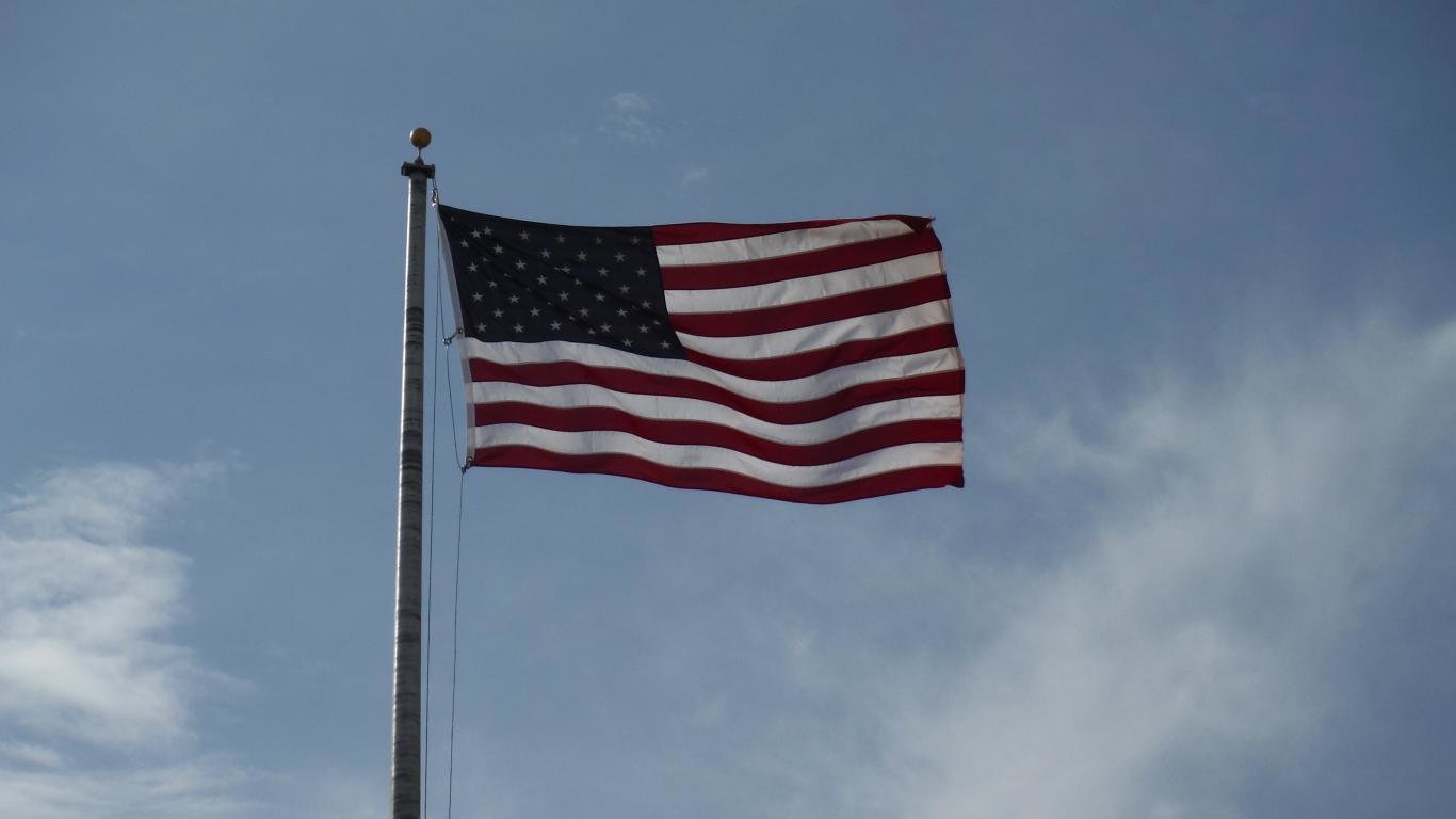 Free American Flag high quality wallpaper ID:479696 for 1366x768 laptop computer