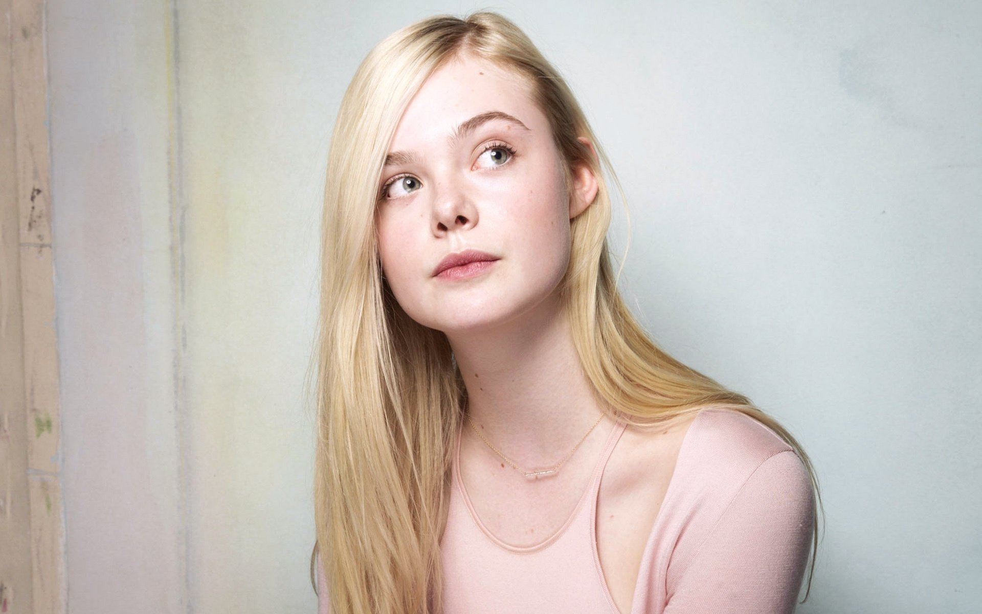 Download hd 1920x1200 Elle Fanning computer wallpaper ID:450829 for free