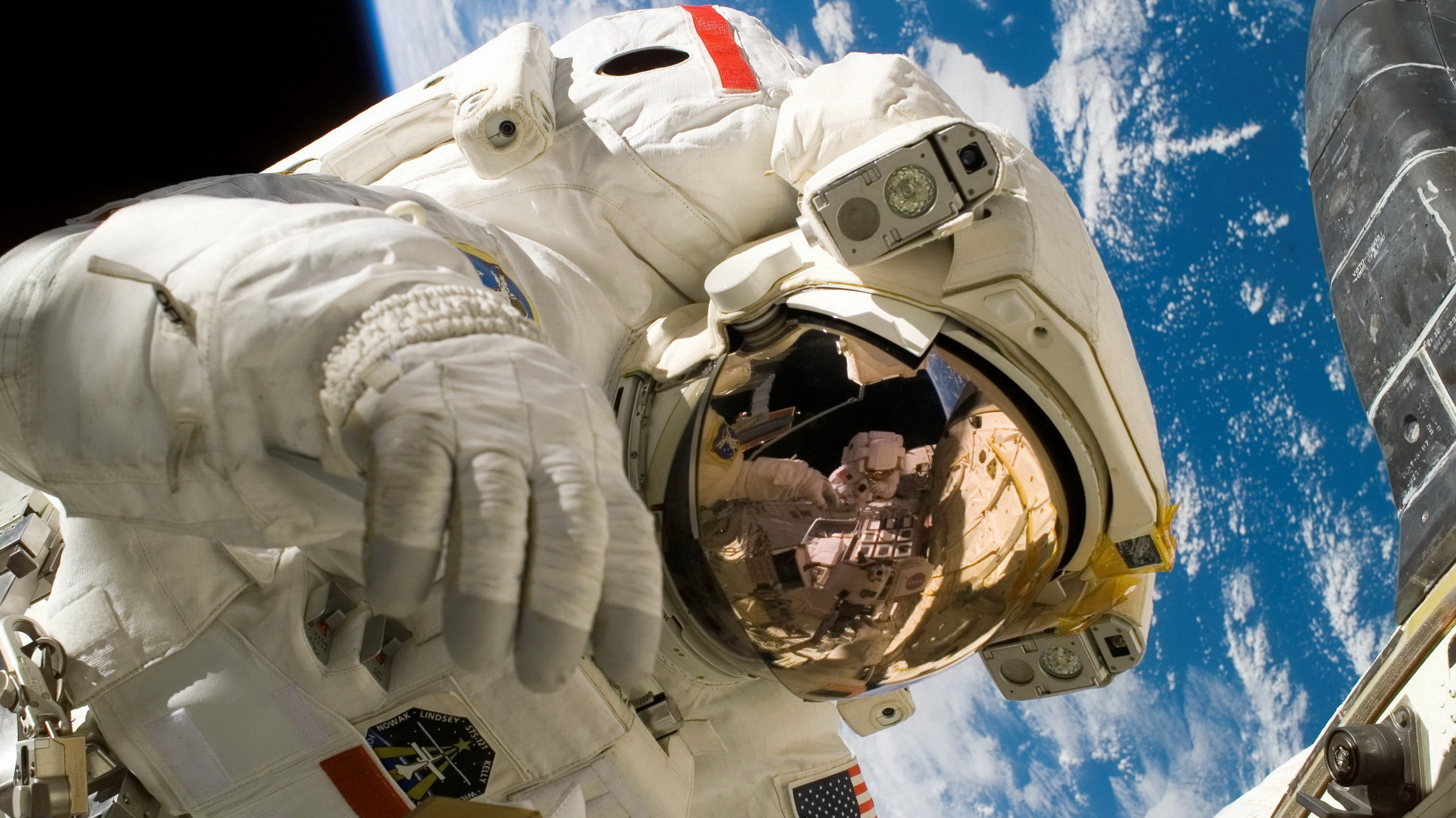Free Astronaut high quality background ID:101524 for hd 2560x1440 desktop